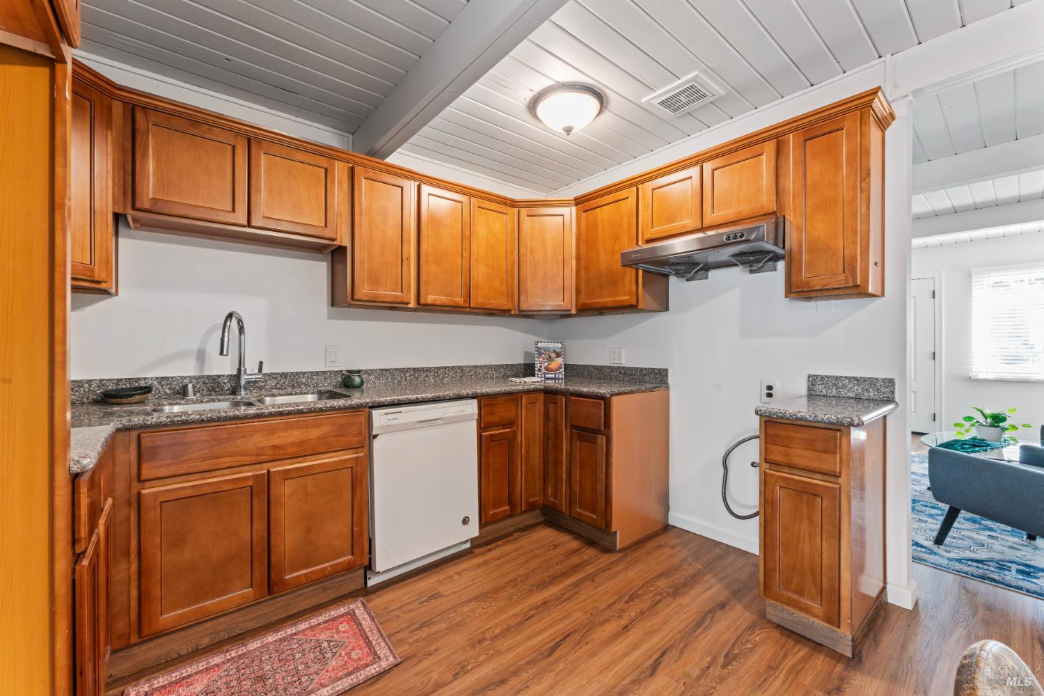 Detail Gallery Image 10 of 24 For 408 Christine Dr, San Pablo,  CA 94806 - 3 Beds | 1 Baths