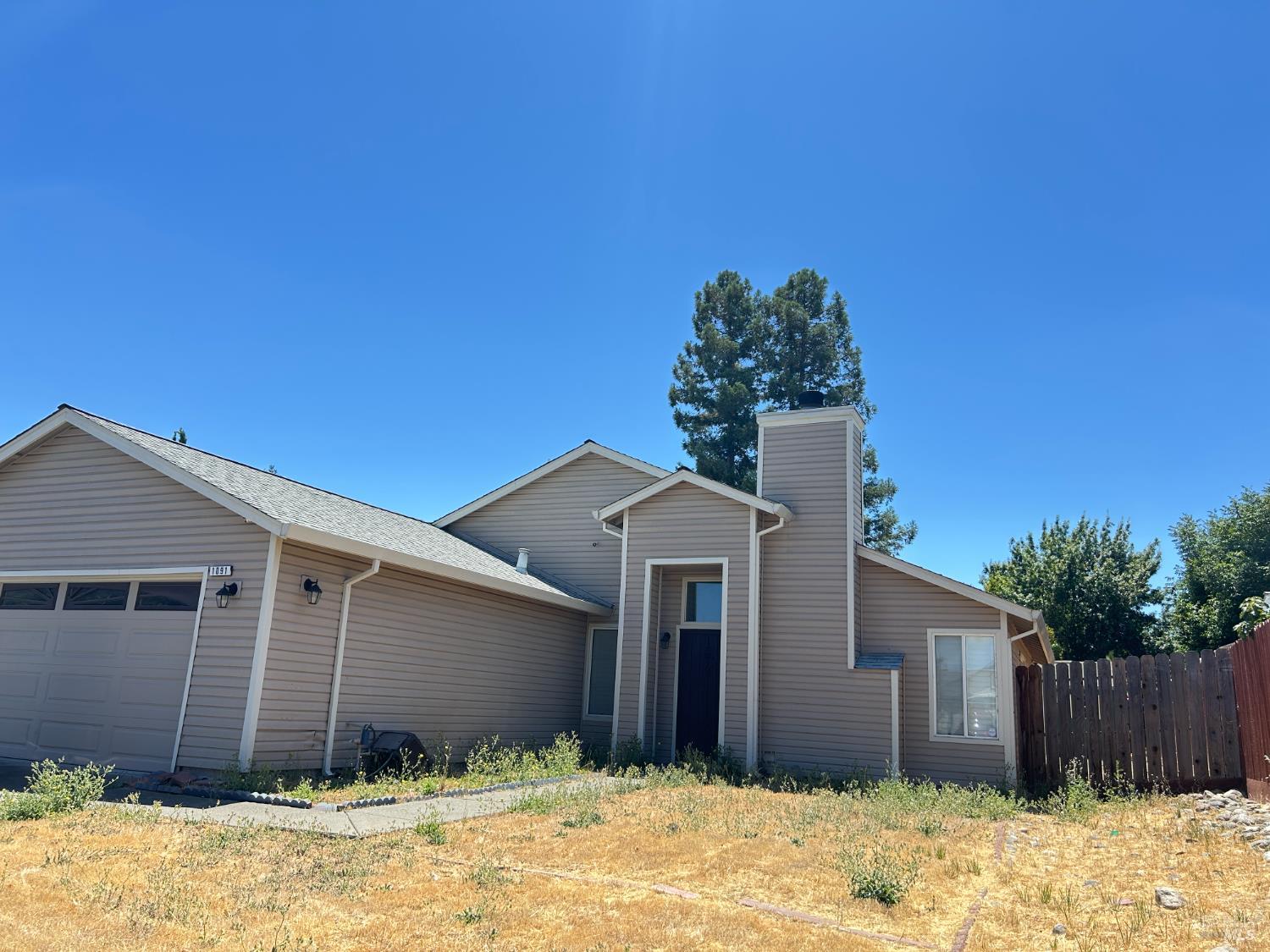 Detail Gallery Image 9 of 11 For 1091 Ruby Dr, Vacaville,  CA 95687 - 4 Beds | 2 Baths