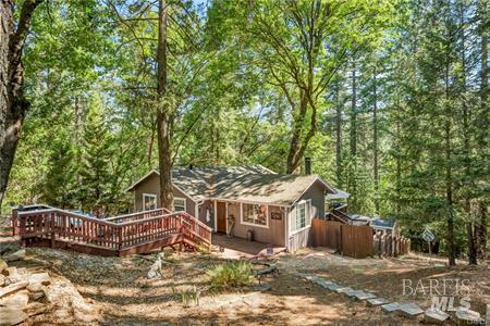 Detail Gallery Image 3 of 26 For 16635 Mountain View Dr, Cobb,  CA 95426 - 3 Beds | 1 Baths