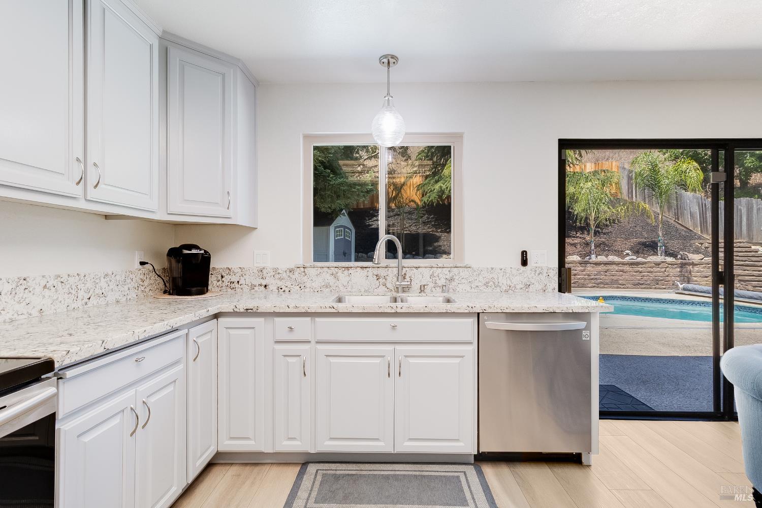 Detail Gallery Image 24 of 76 For 877 Rose Dr, Benicia,  CA 94510 - 4 Beds | 3 Baths