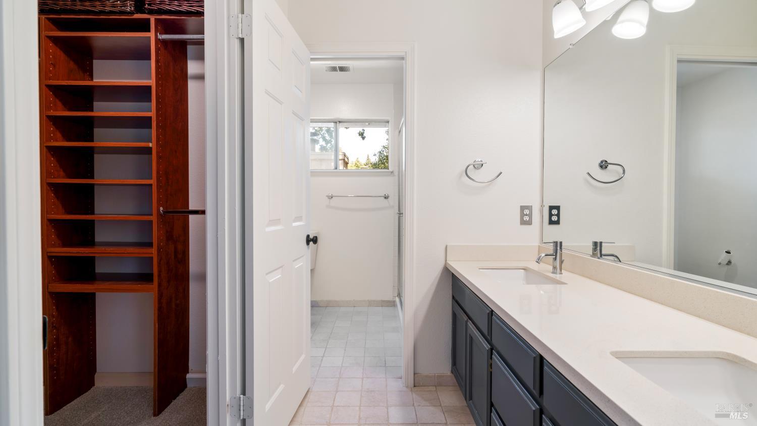 Detail Gallery Image 31 of 43 For 2318 S Hampton Cir, Santa Rosa,  CA 95401 - 4 Beds | 3 Baths