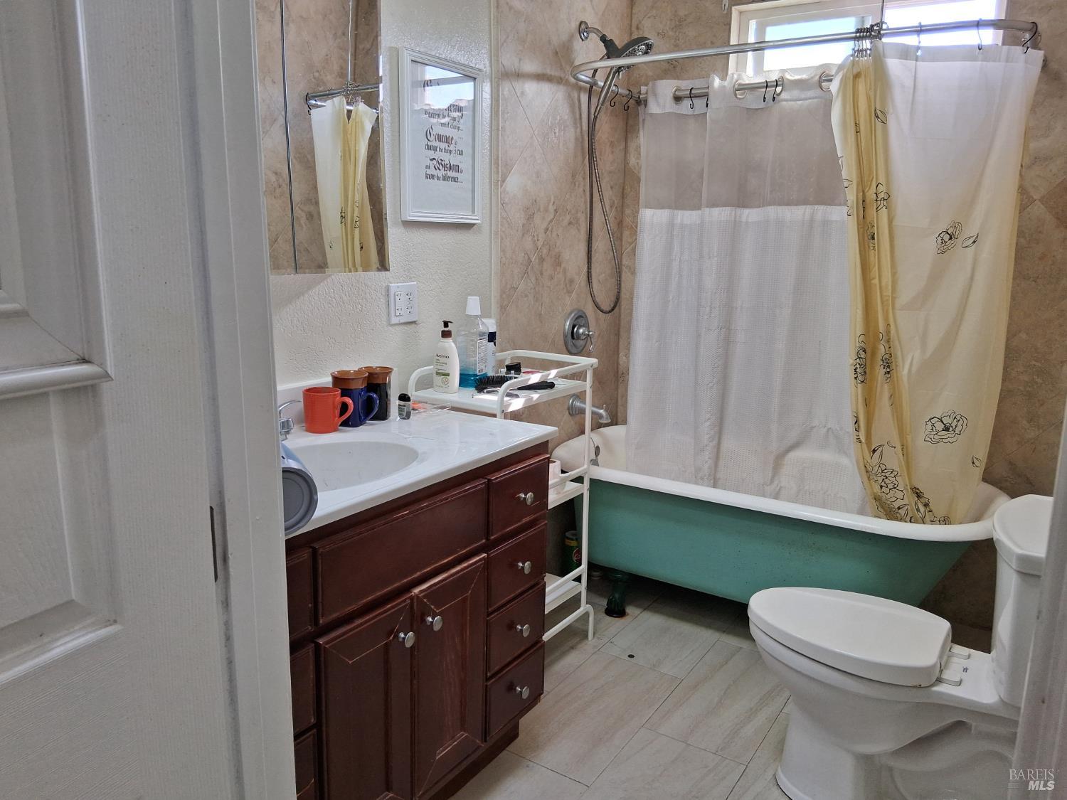 Detail Gallery Image 9 of 10 For Address Is Not Disclosed, Rohnert Park,  CA 94928 - 5 Beds | 2 Baths