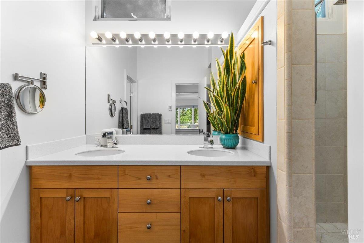 Detail Gallery Image 24 of 58 For 1831 Madrone Ave, Healdsburg,  CA 95448 - 3 Beds | 2/1 Baths