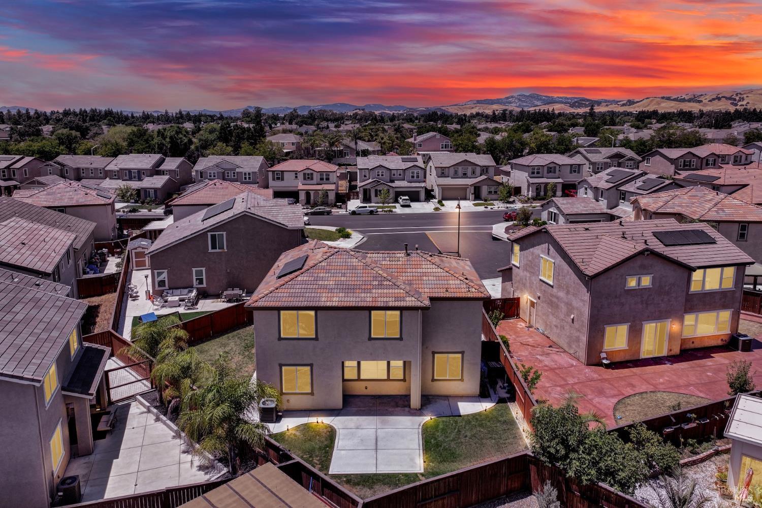 Detail Gallery Image 8 of 55 For 1511 Snowdrop Ct, Fairfield,  CA 94533 - 4 Beds | 2/1 Baths