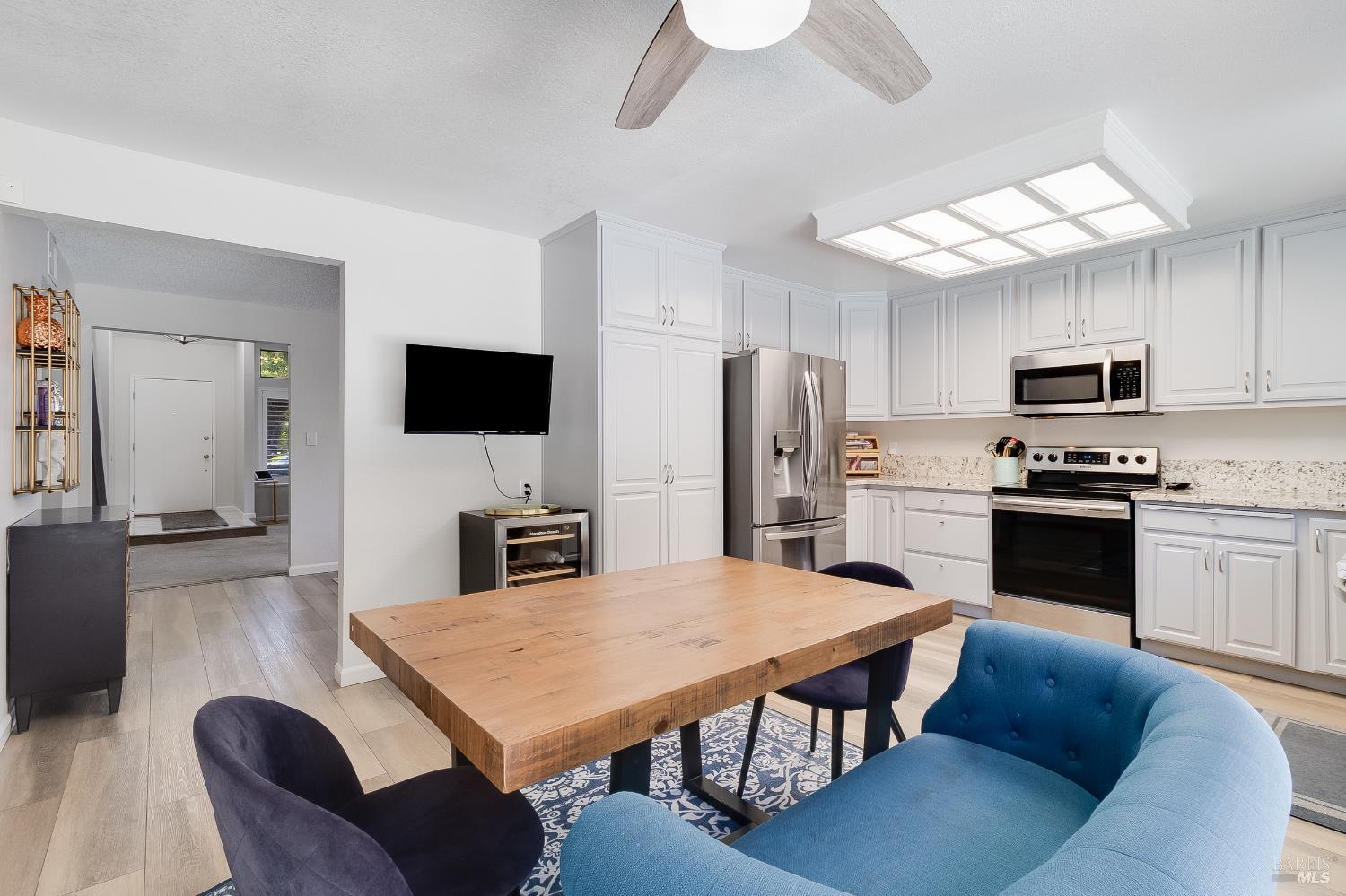 Detail Gallery Image 22 of 76 For 877 Rose Dr, Benicia,  CA 94510 - 4 Beds | 3 Baths
