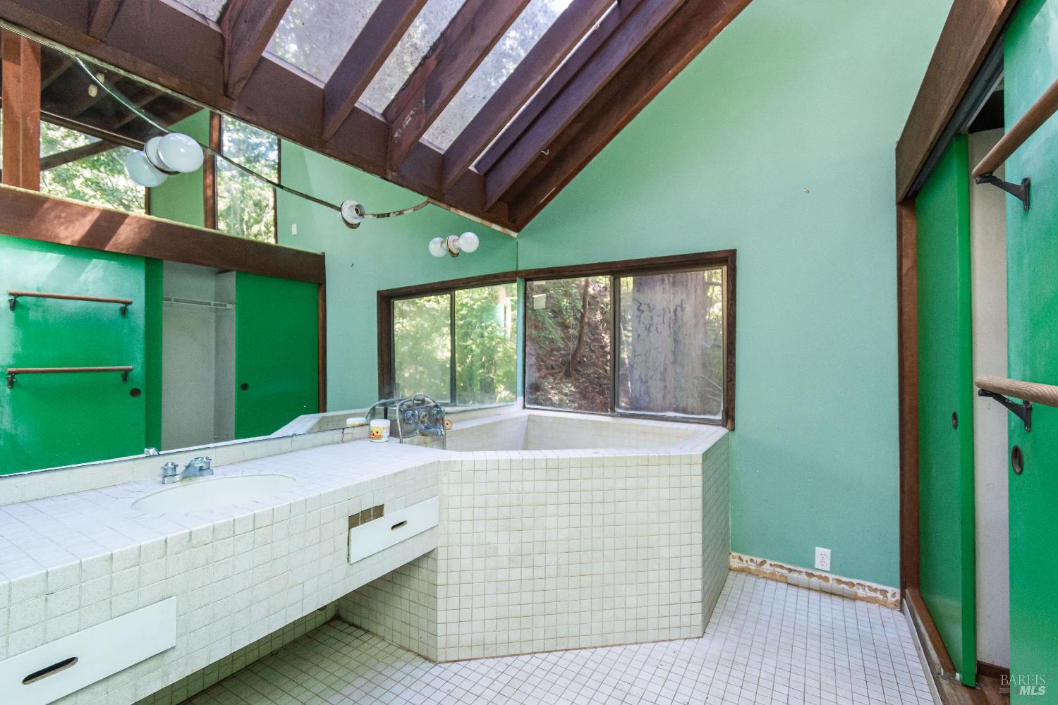 Detail Gallery Image 9 of 34 For 4516 Dry Creek Rd, Napa,  CA 94558 - 2 Beds | 2 Baths