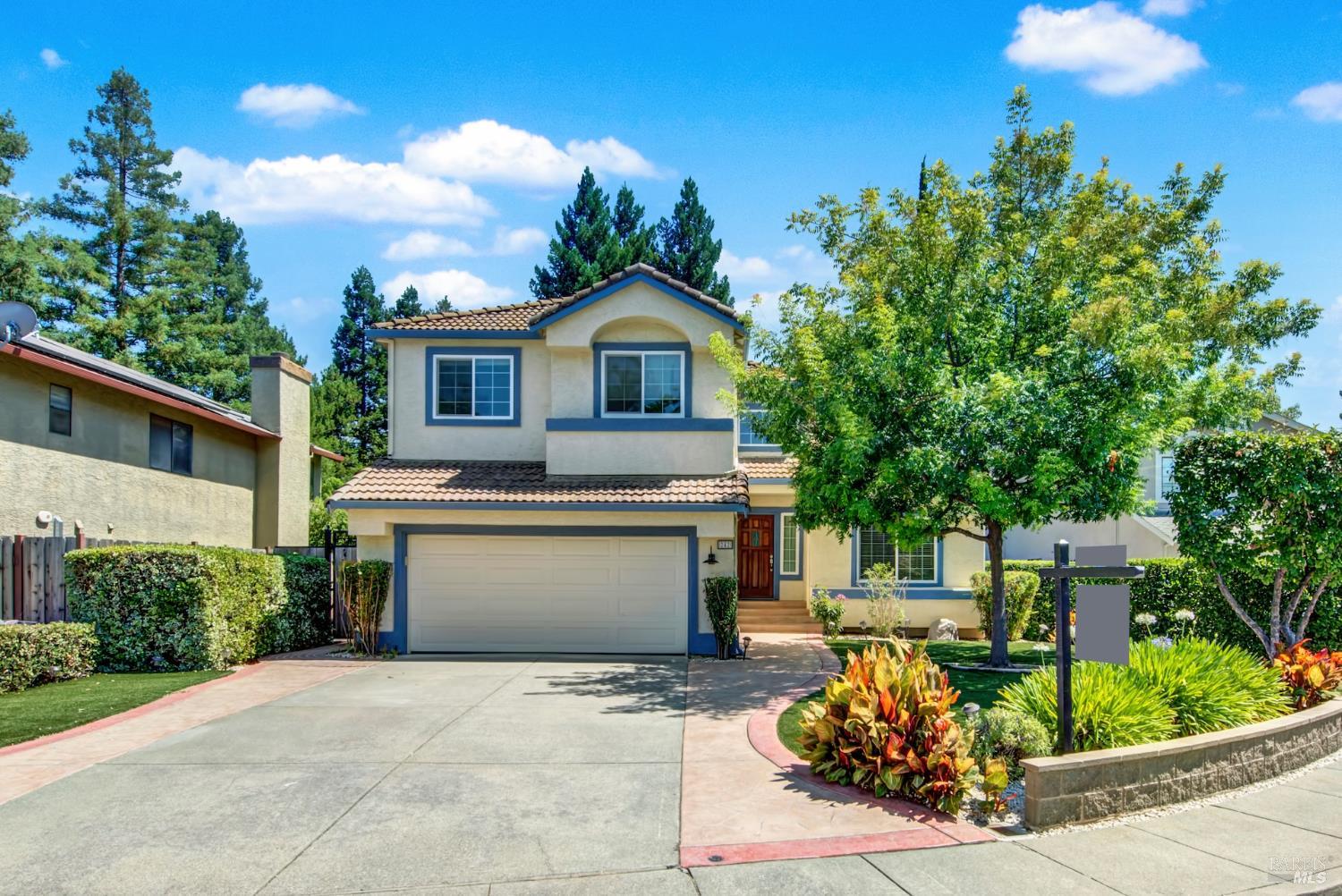 Detail Gallery Image 2 of 93 For 242 Rosita Ct, Vacaville,  CA 95687 - 4 Beds | 2/1 Baths