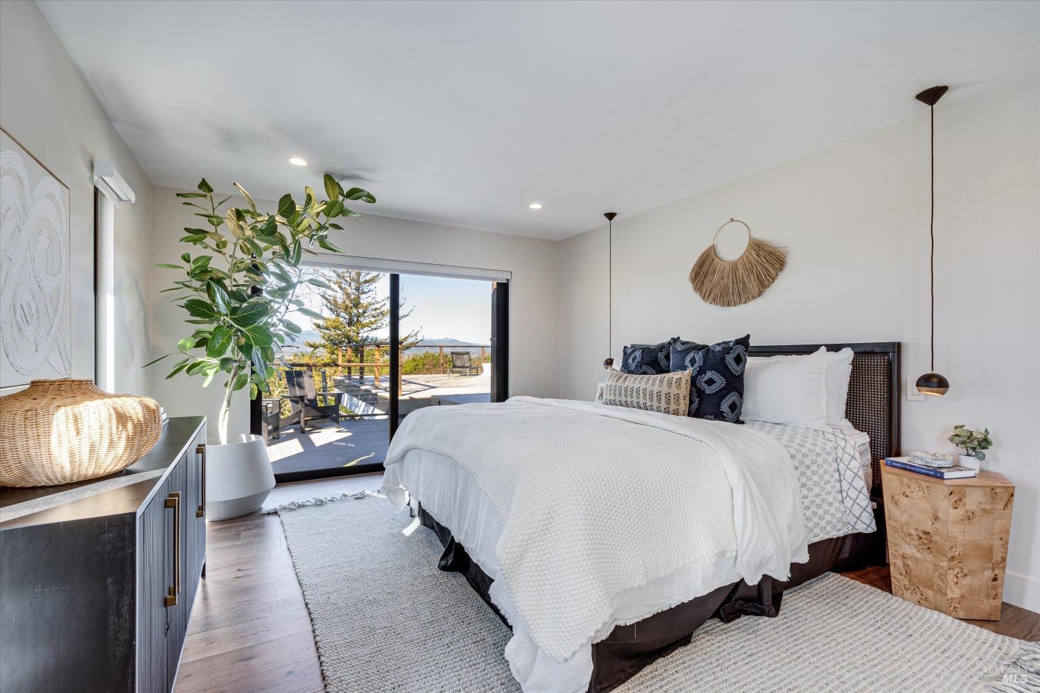 Detail Gallery Image 7 of 35 For 7 Lutge Ct, Napa,  CA 94559 - 4 Beds | 3/1 Baths