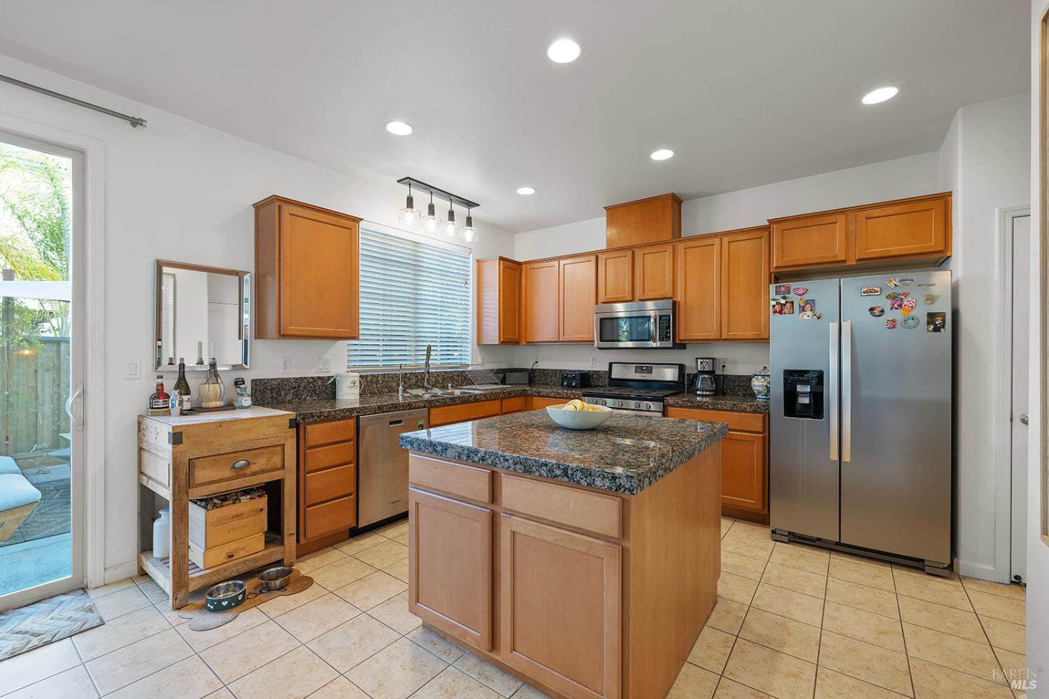 Detail Gallery Image 11 of 74 For 2350 Andre Ln, Santa Rosa,  CA 95403 - 4 Beds | 2/1 Baths