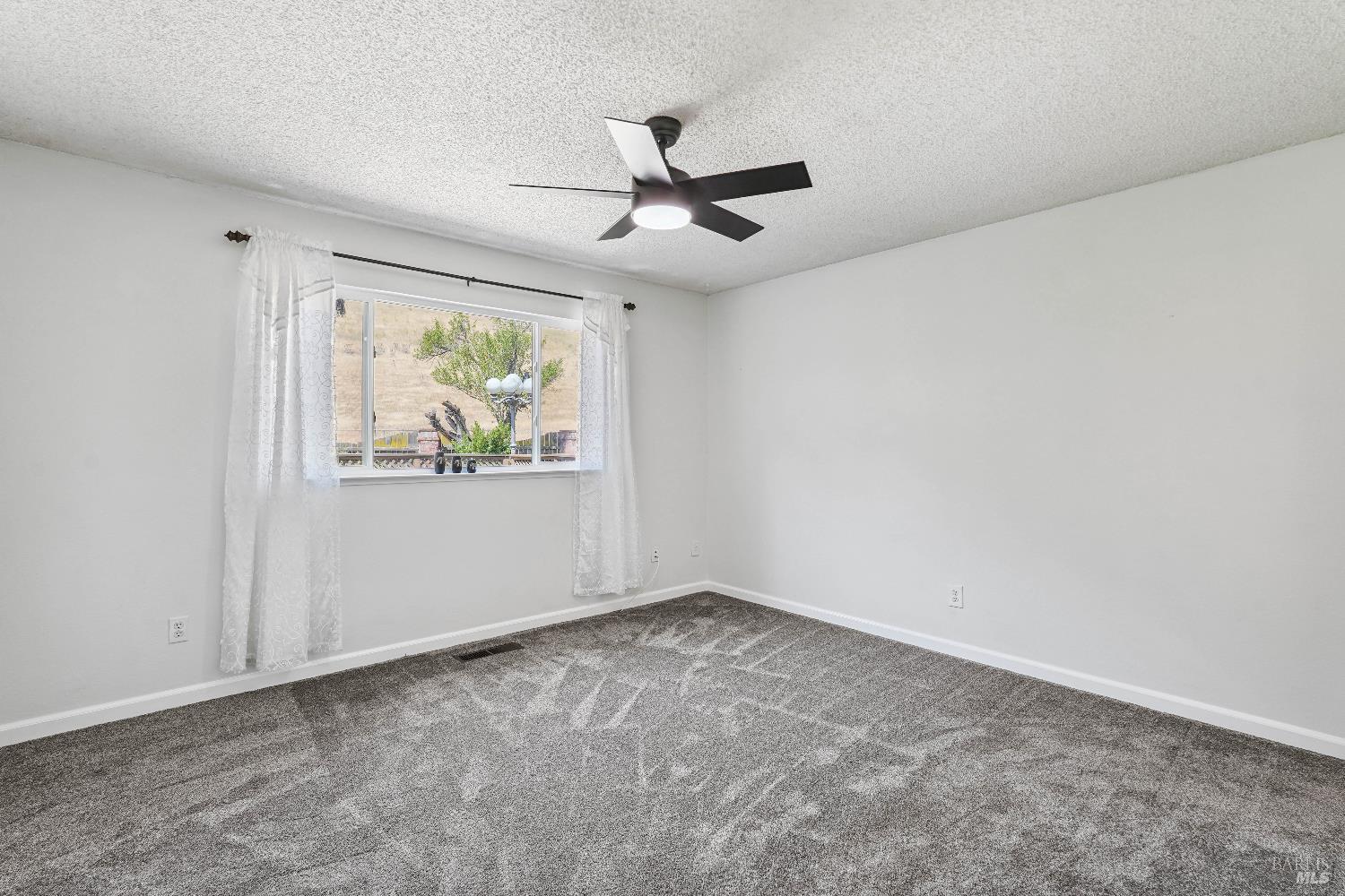 Detail Gallery Image 34 of 57 For 5136 Carriage Ct, Fairfield,  CA 94534 - 3 Beds | 2 Baths