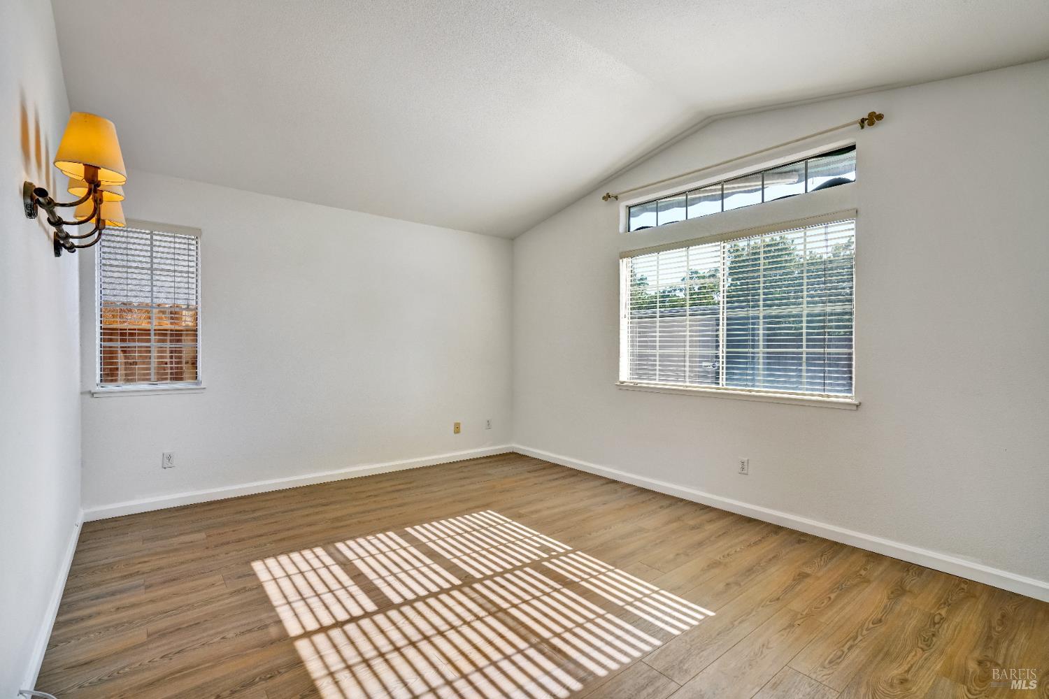 Detail Gallery Image 31 of 43 For 2139 Garnet Cir, Vallejo,  CA 94591 - 4 Beds | 2 Baths