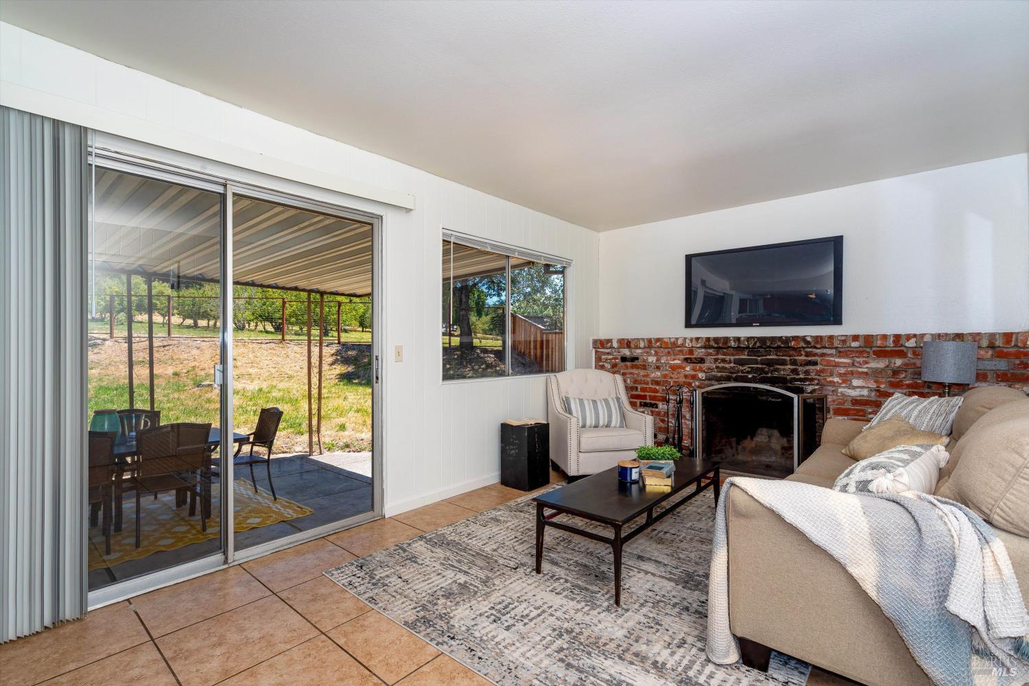 Detail Gallery Image 21 of 57 For 207 May Ct, Sebastopol,  CA 95472 - 4 Beds | 2 Baths