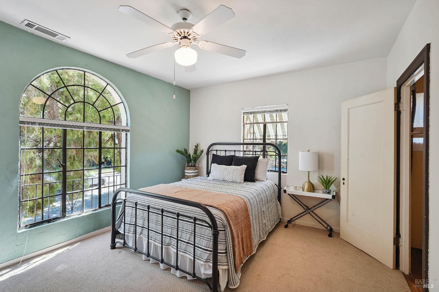 Detail Gallery Image 13 of 84 For 330 Buck Ave, Vacaville,  CA 95688 - 3 Beds | 3 Baths