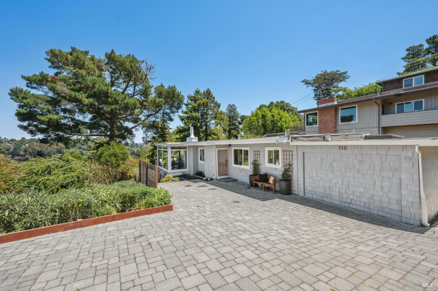 Detail Gallery Image 34 of 35 For 715 Alta Vista Rd, Mill Valley,  CA 94941 - 2 Beds | 1 Baths