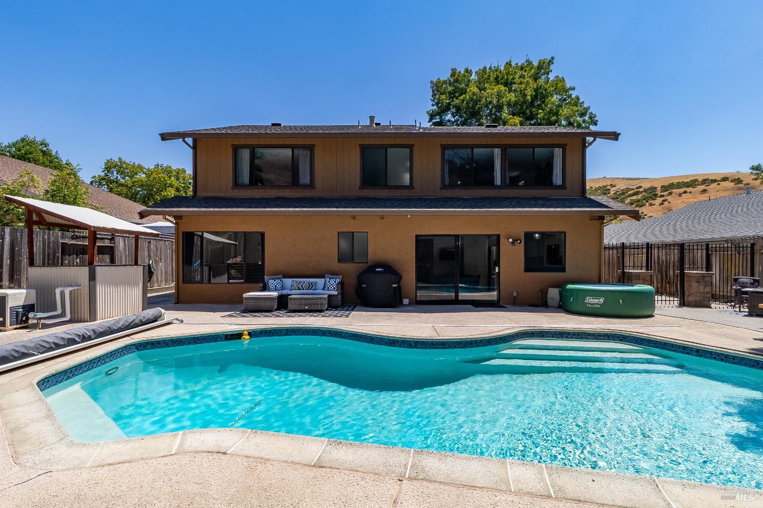 Detail Gallery Image 58 of 76 For 877 Rose Dr, Benicia,  CA 94510 - 4 Beds | 3 Baths