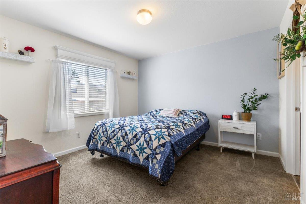 Detail Gallery Image 5 of 10 For 89 Oriole Way, Santa Rosa,  CA 95409 - 3 Beds | 2 Baths