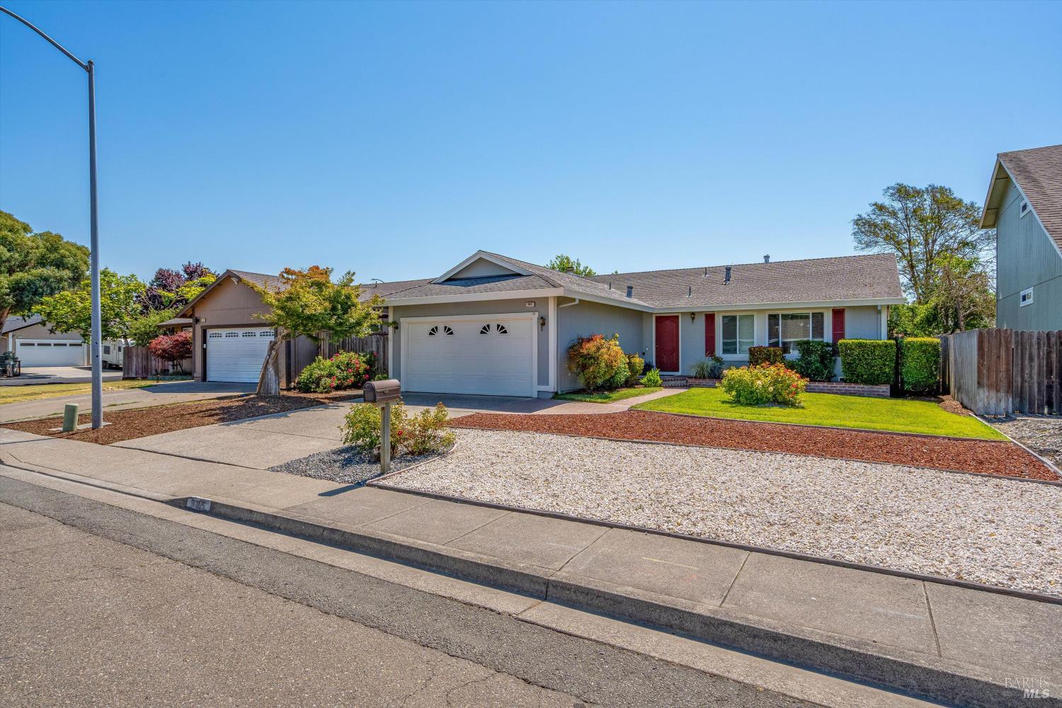 Detail Gallery Image 40 of 40 For 985 Elizabeth Ave, Rohnert Park,  CA 94928 - 3 Beds | 2 Baths