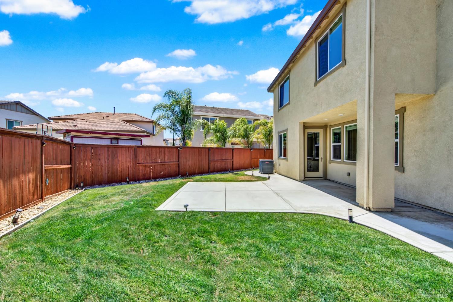 Detail Gallery Image 2 of 55 For 1511 Snowdrop Ct, Fairfield,  CA 94533 - 4 Beds | 2/1 Baths