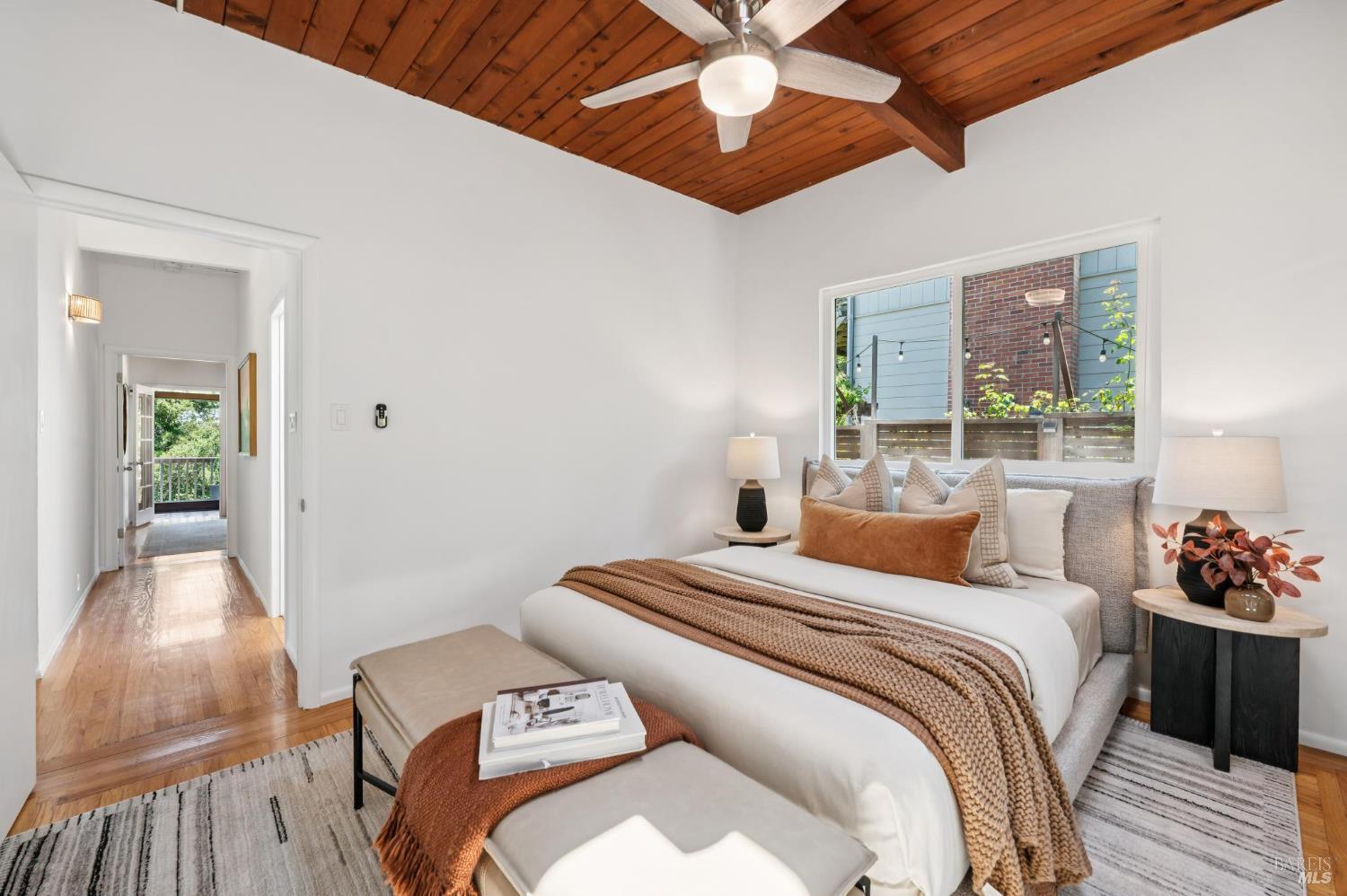 Detail Gallery Image 24 of 35 For 715 Alta Vista Rd, Mill Valley,  CA 94941 - 2 Beds | 1 Baths