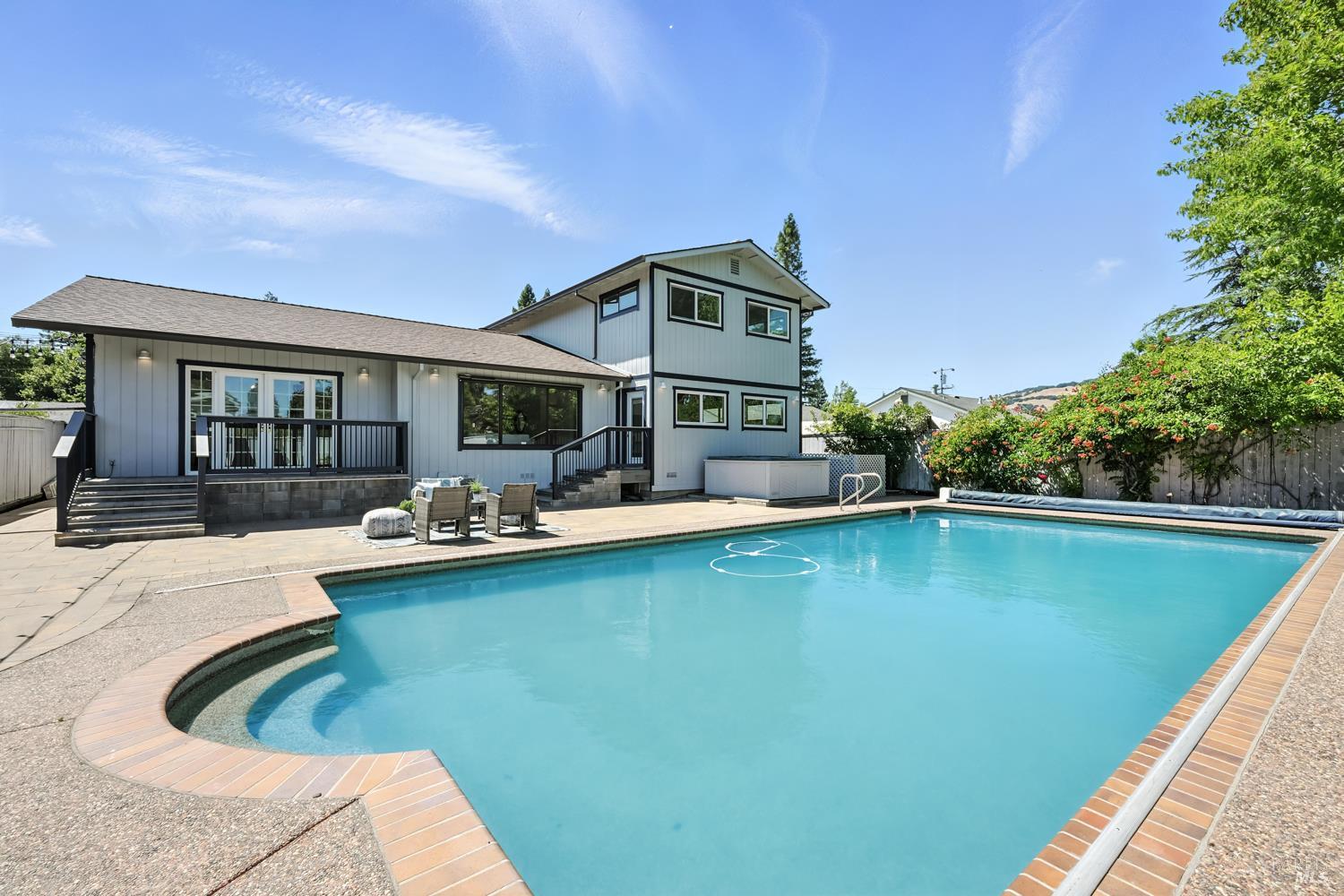 Detail Gallery Image 41 of 41 For 15 Arbor Cir, Novato,  CA 94947 - 5 Beds | 3 Baths