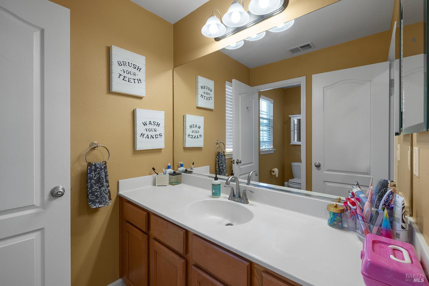 Detail Gallery Image 30 of 74 For 2350 Andre Ln, Santa Rosa,  CA 95403 - 4 Beds | 2/1 Baths