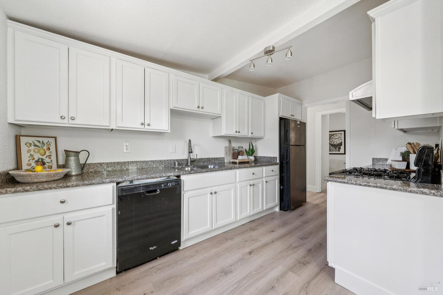 Detail Gallery Image 4 of 31 For 126 Los Altos Pl, American Canyon,  CA 94503 - 4 Beds | 3 Baths