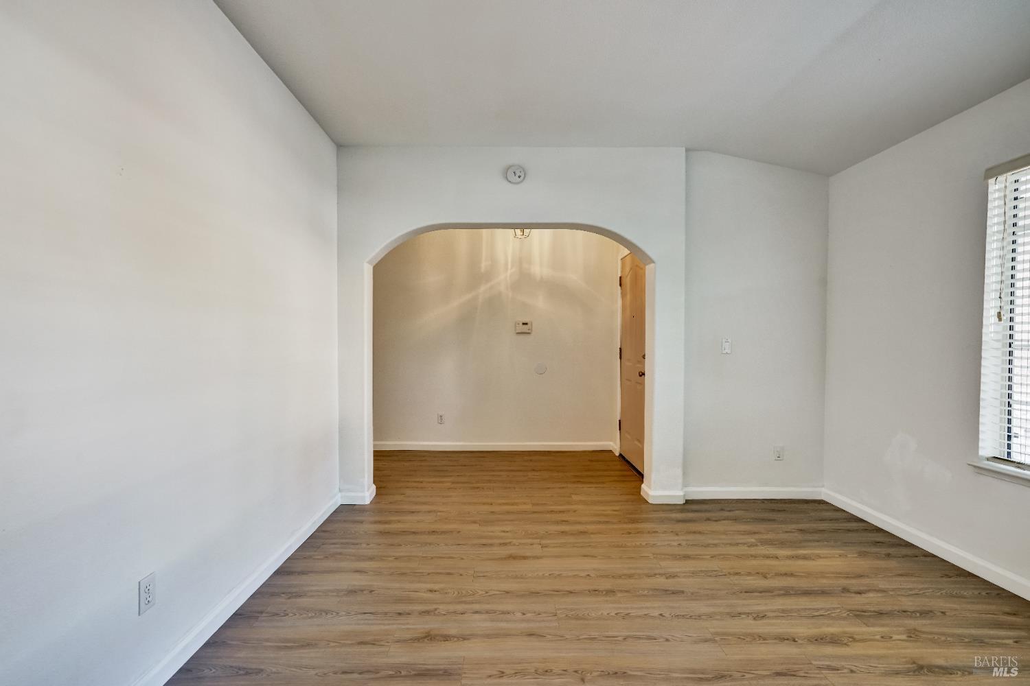 Detail Gallery Image 8 of 43 For 2139 Garnet Cir, Vallejo,  CA 94591 - 4 Beds | 2 Baths