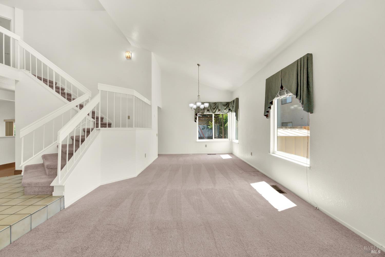 Detail Gallery Image 19 of 93 For 242 Rosita Ct, Vacaville,  CA 95687 - 4 Beds | 2/1 Baths