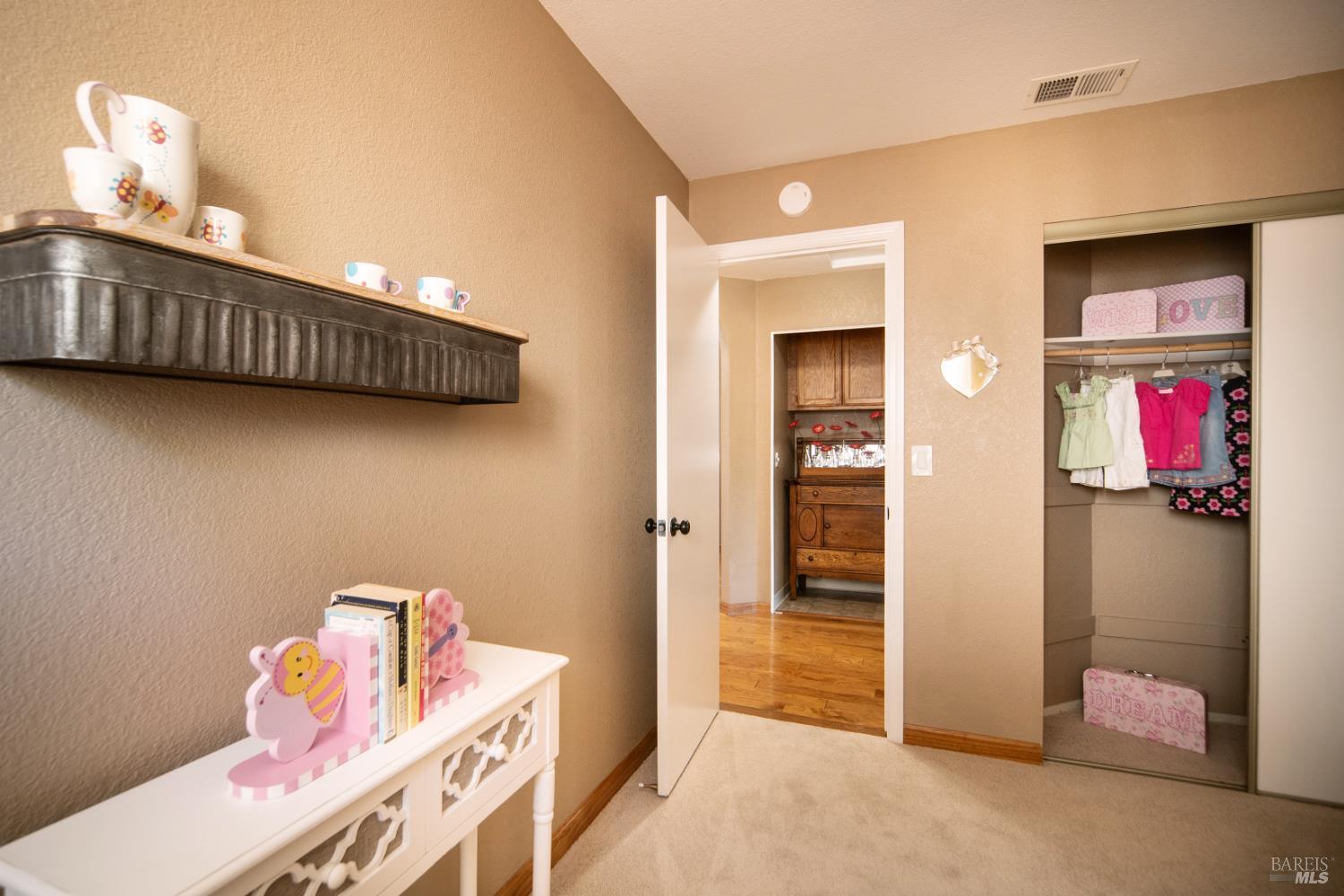 Detail Gallery Image 26 of 31 For 7463 Michael Way, Rohnert Park,  CA 94928 - 3 Beds | 2 Baths