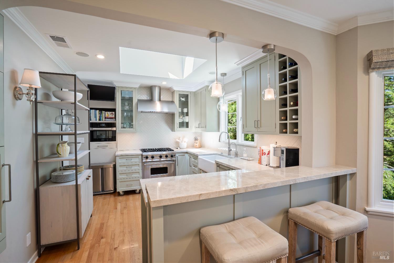 Detail Gallery Image 7 of 43 For 114 Tamal Vista Dr, San Rafael,  CA 94901 - 3 Beds | 2 Baths