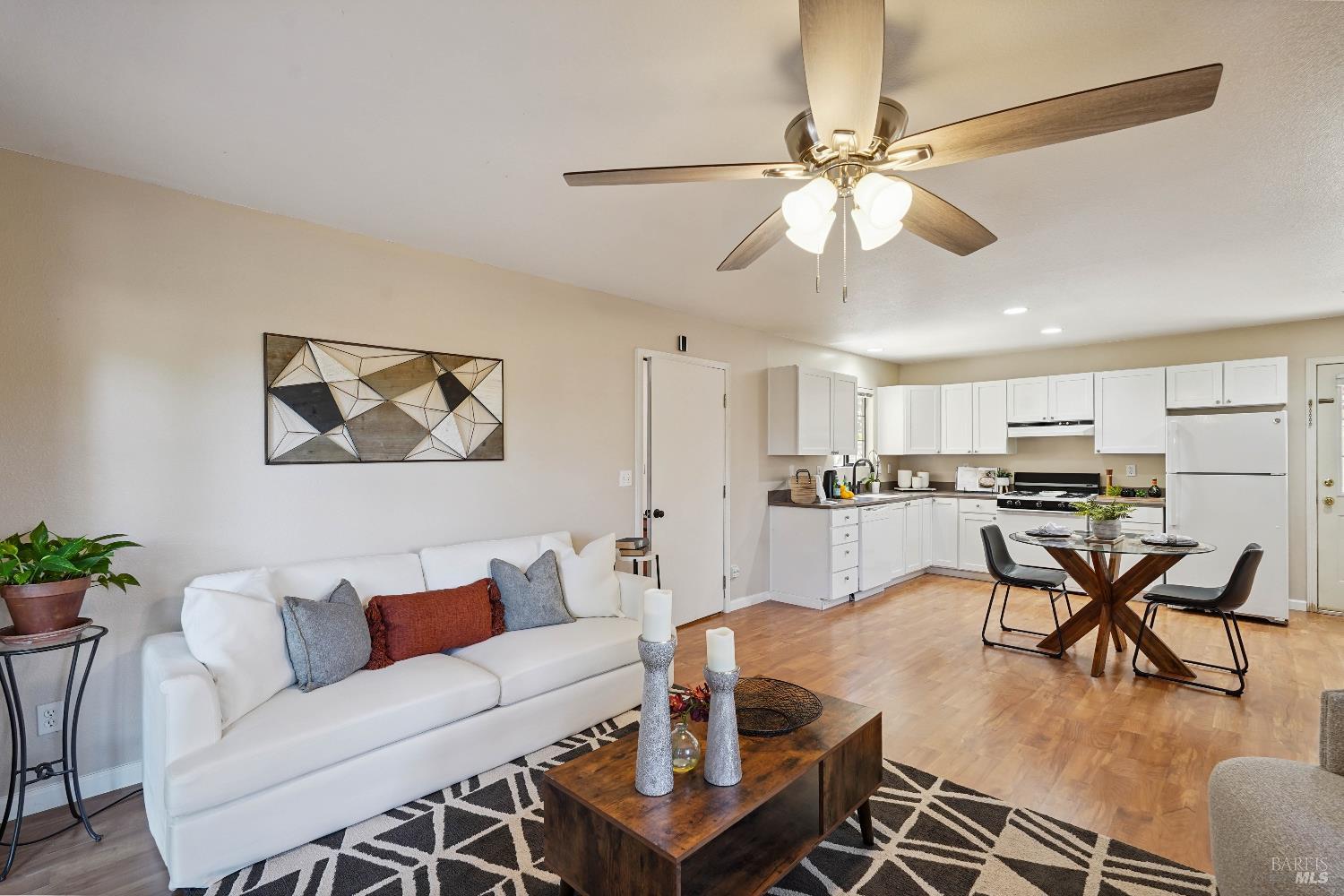 Detail Gallery Image 45 of 84 For 330 Buck Ave, Vacaville,  CA 95688 - 3 Beds | 3 Baths
