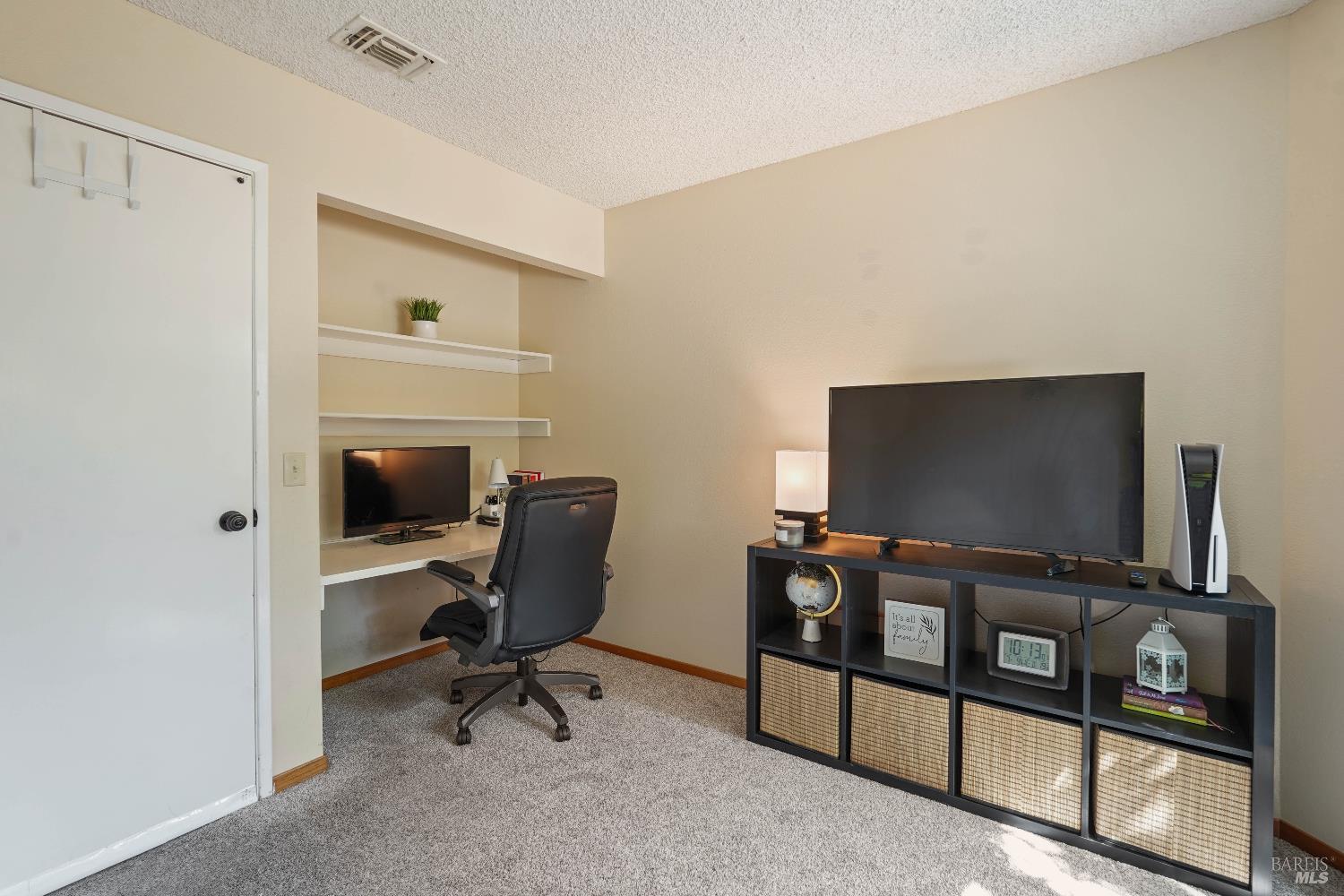 Detail Gallery Image 34 of 46 For 309 Saybrook Ave, Vacaville,  CA 95687 - 4 Beds | 2 Baths