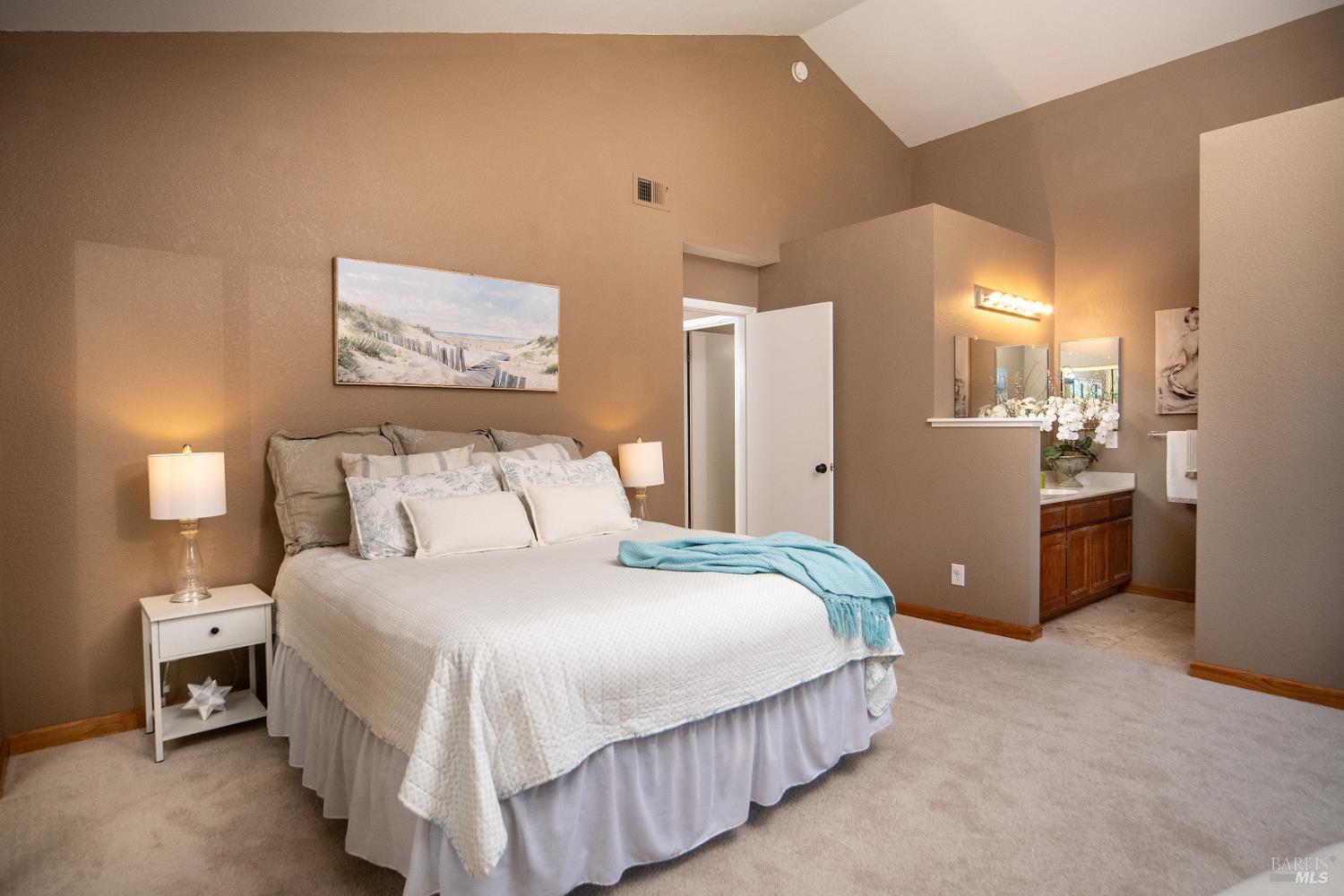 Detail Gallery Image 20 of 31 For 7463 Michael Way, Rohnert Park,  CA 94928 - 3 Beds | 2 Baths