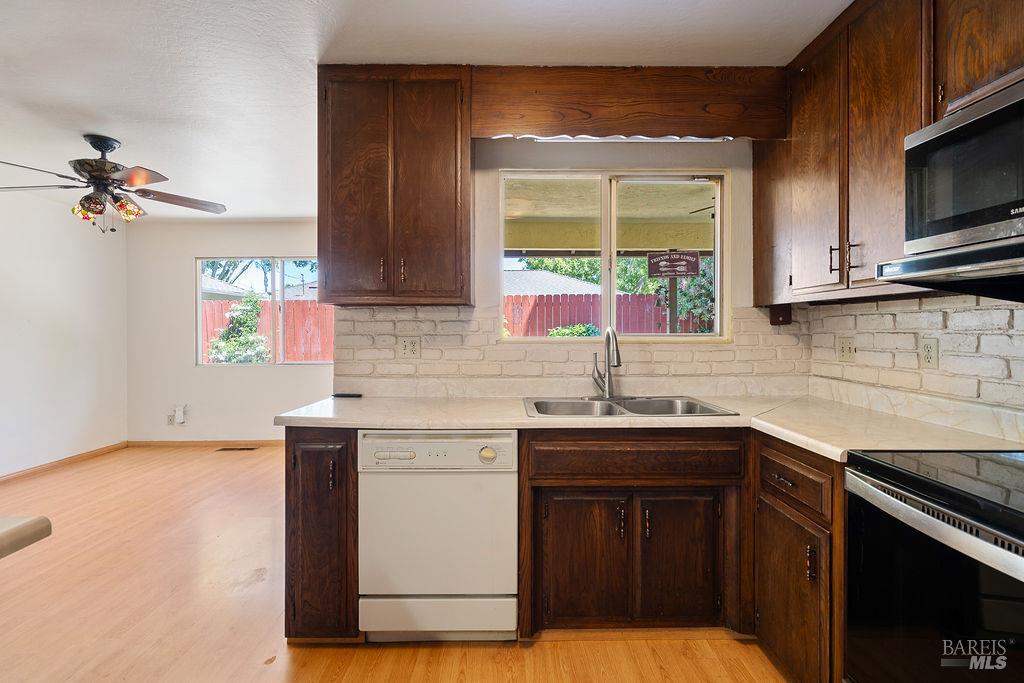 Detail Gallery Image 36 of 44 For 1314 Eastwood St, Vallejo,  CA 94591 - 3 Beds | 2 Baths