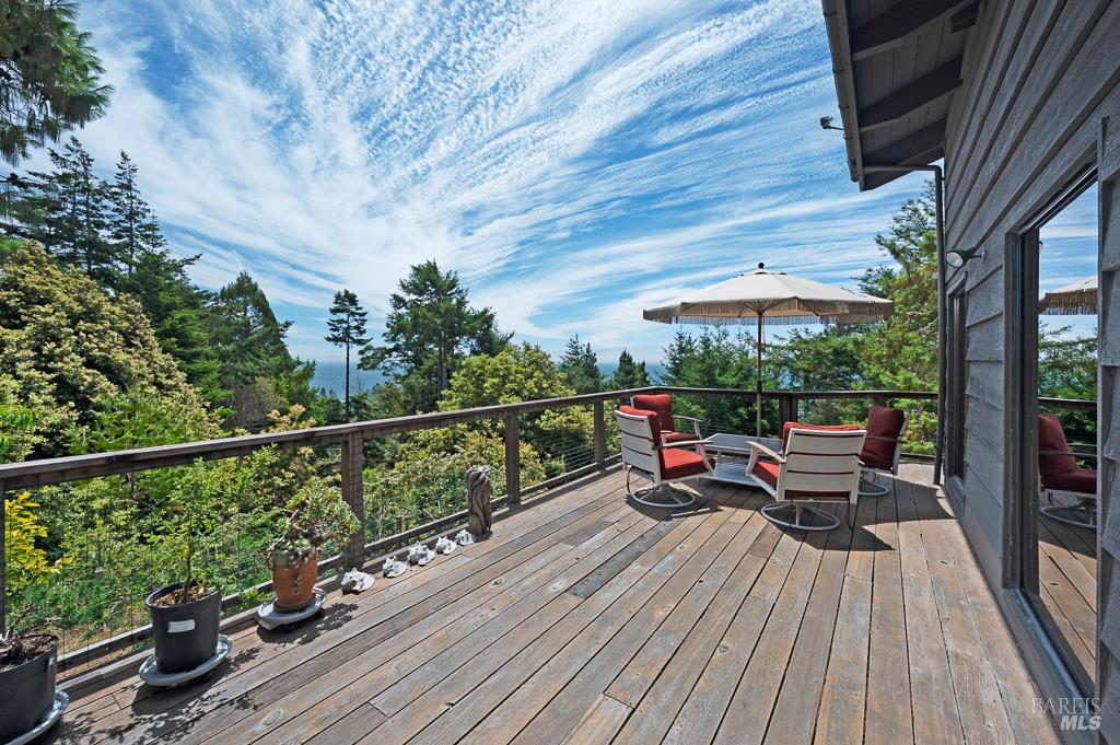 Detail Gallery Image 1 of 75 For 37275 Glennen Dr, Gualala,  CA 95445 - 3 Beds | 3 Baths