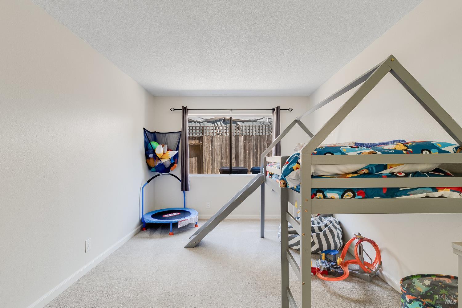 Detail Gallery Image 31 of 76 For 877 Rose Dr, Benicia,  CA 94510 - 4 Beds | 3 Baths