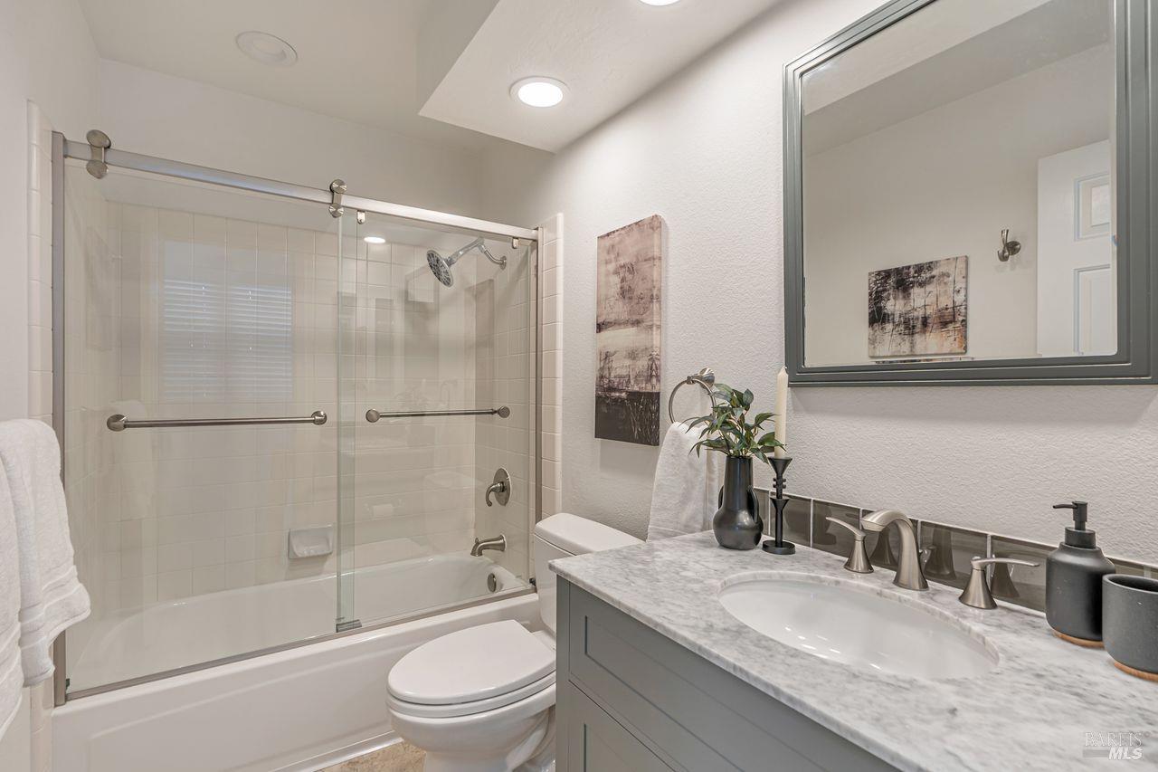 Detail Gallery Image 24 of 44 For 45 Mariners Cir, San Rafael,  CA 94903 - 3 Beds | 2 Baths