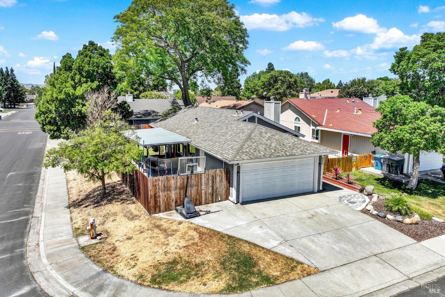 Detail Gallery Image 4 of 65 For 802 Morissette Way, Vacaville,  CA 95687 - 3 Beds | 2 Baths