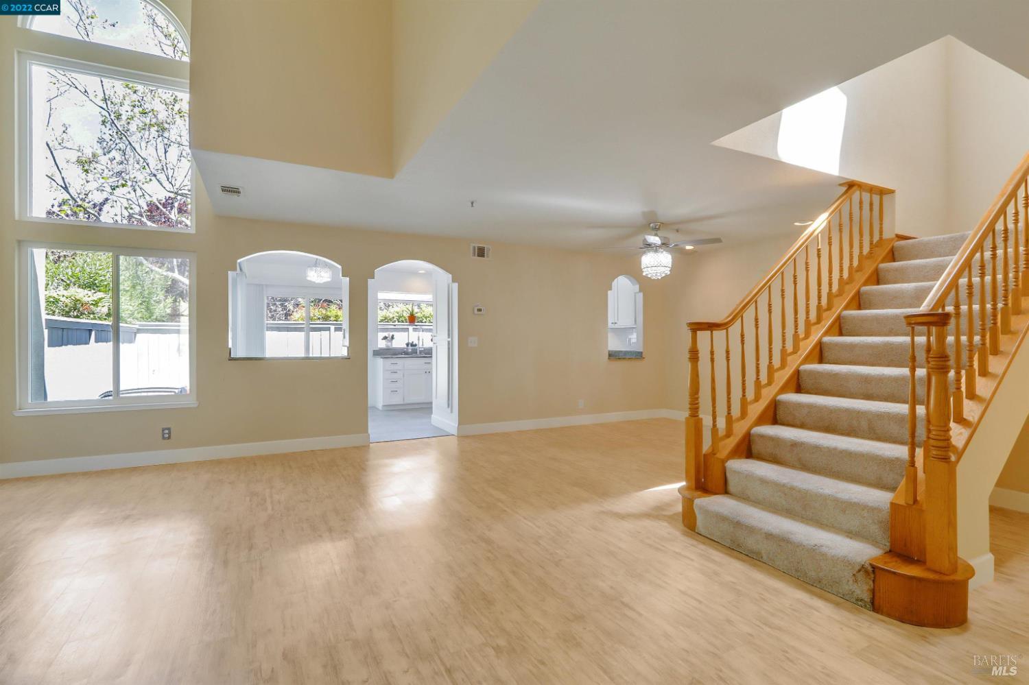 Detail Gallery Image 10 of 39 For 28 Shoal Dr, Vallejo,  CA 94591 - 3 Beds | 2/1 Baths
