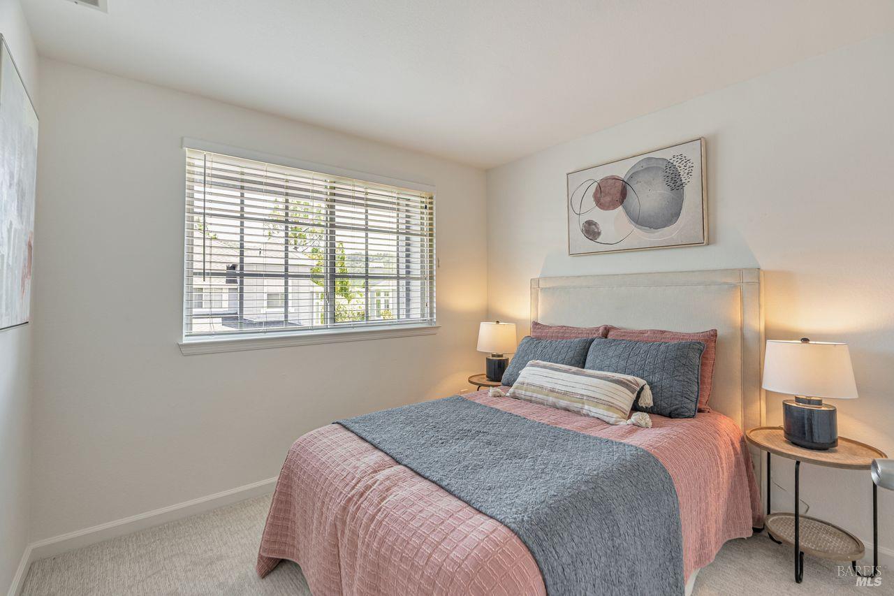 Detail Gallery Image 20 of 44 For 45 Mariners Cir, San Rafael,  CA 94903 - 3 Beds | 2 Baths