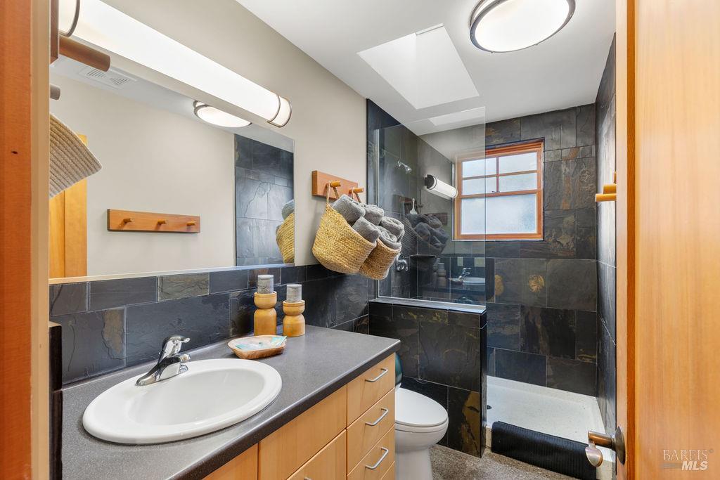 Detail Gallery Image 10 of 22 For 39150 Ocean Dr, Gualala,  CA 95445 - – Beds | – Baths