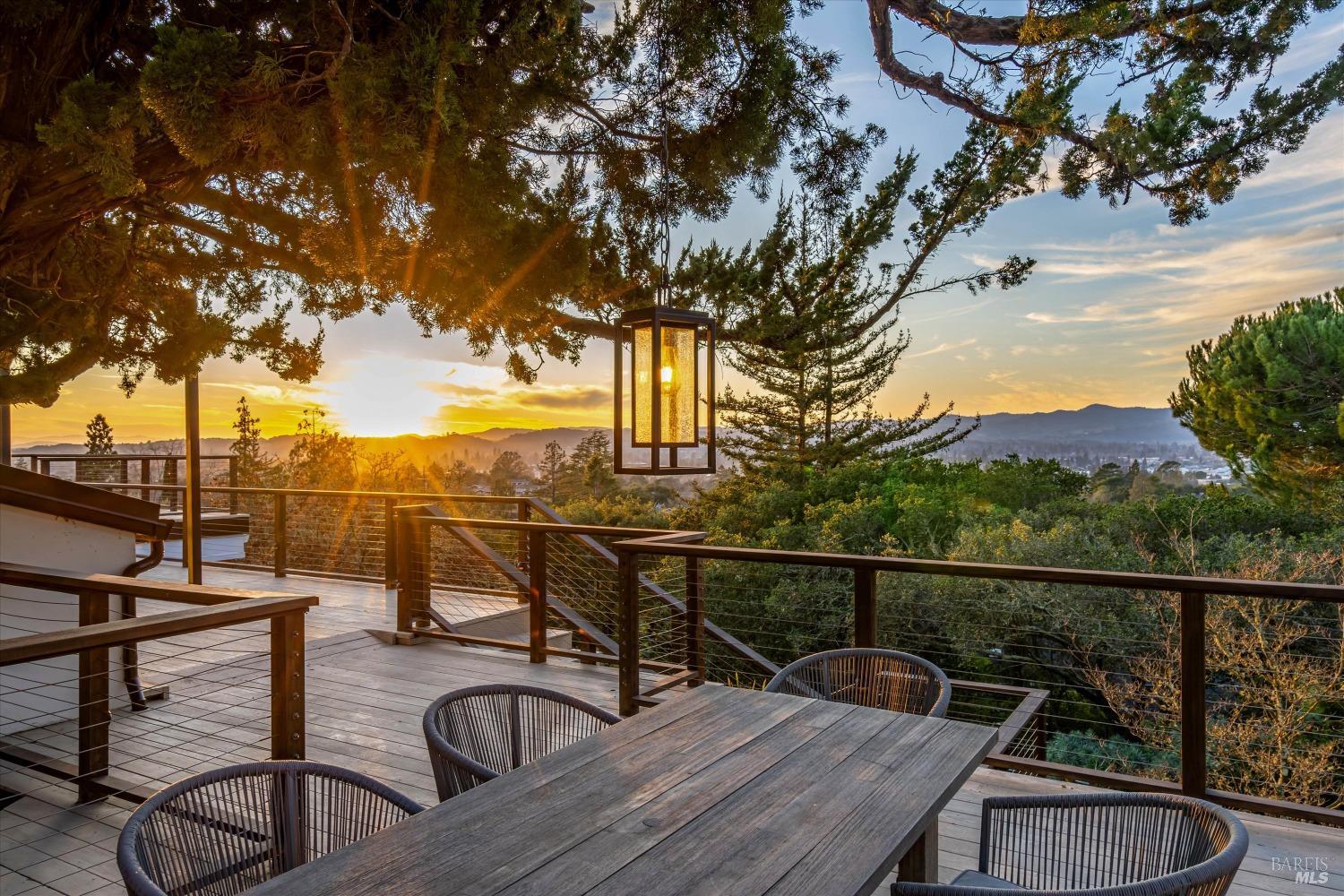 Detail Gallery Image 25 of 35 For 7 Lutge Ct, Napa,  CA 94559 - 4 Beds | 3/1 Baths
