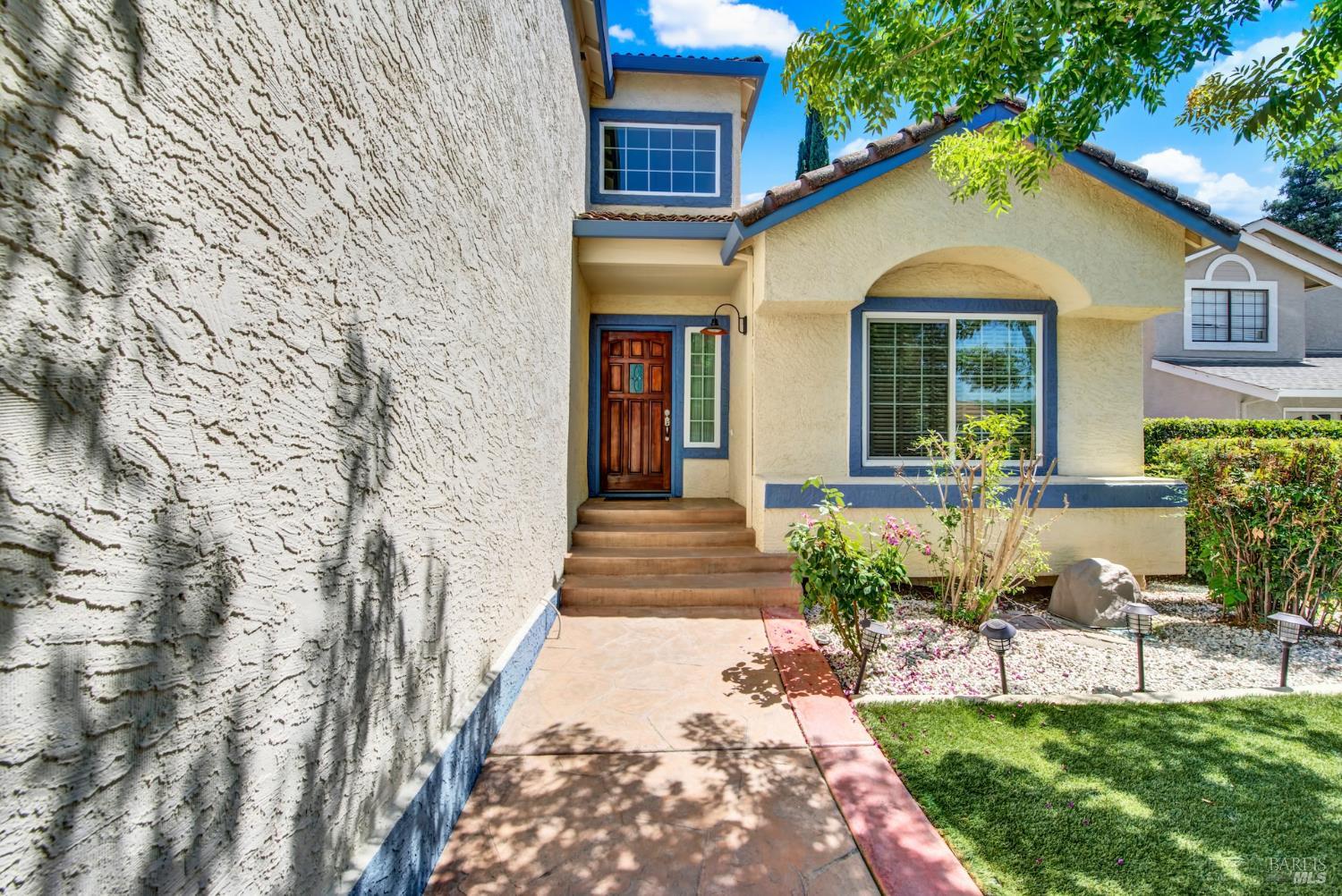 Detail Gallery Image 12 of 93 For 242 Rosita Ct, Vacaville,  CA 95687 - 4 Beds | 2/1 Baths
