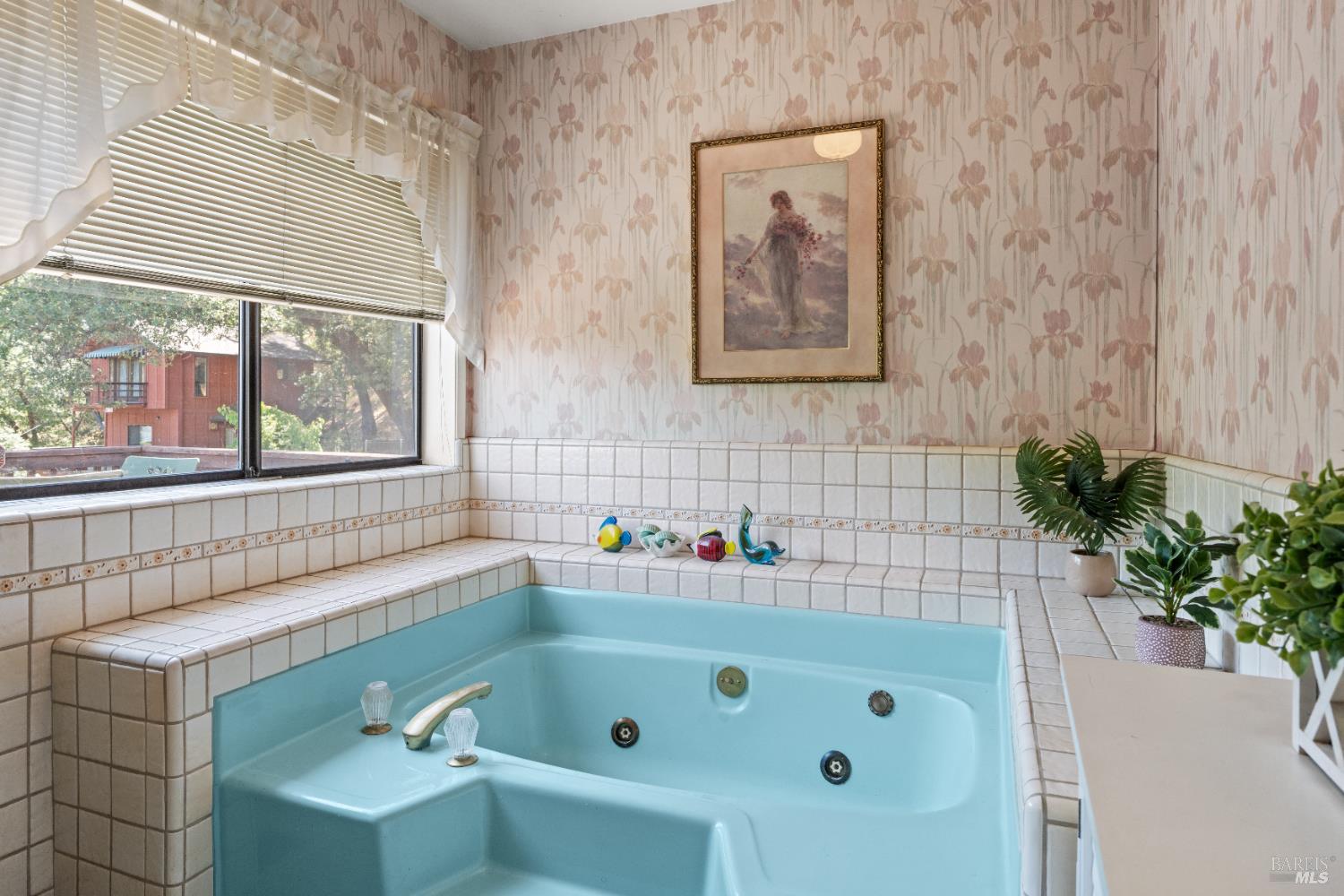 Detail Gallery Image 22 of 35 For 3300 Mill Creek Rd, Ukiah,  CA 95482 - 3 Beds | 2 Baths
