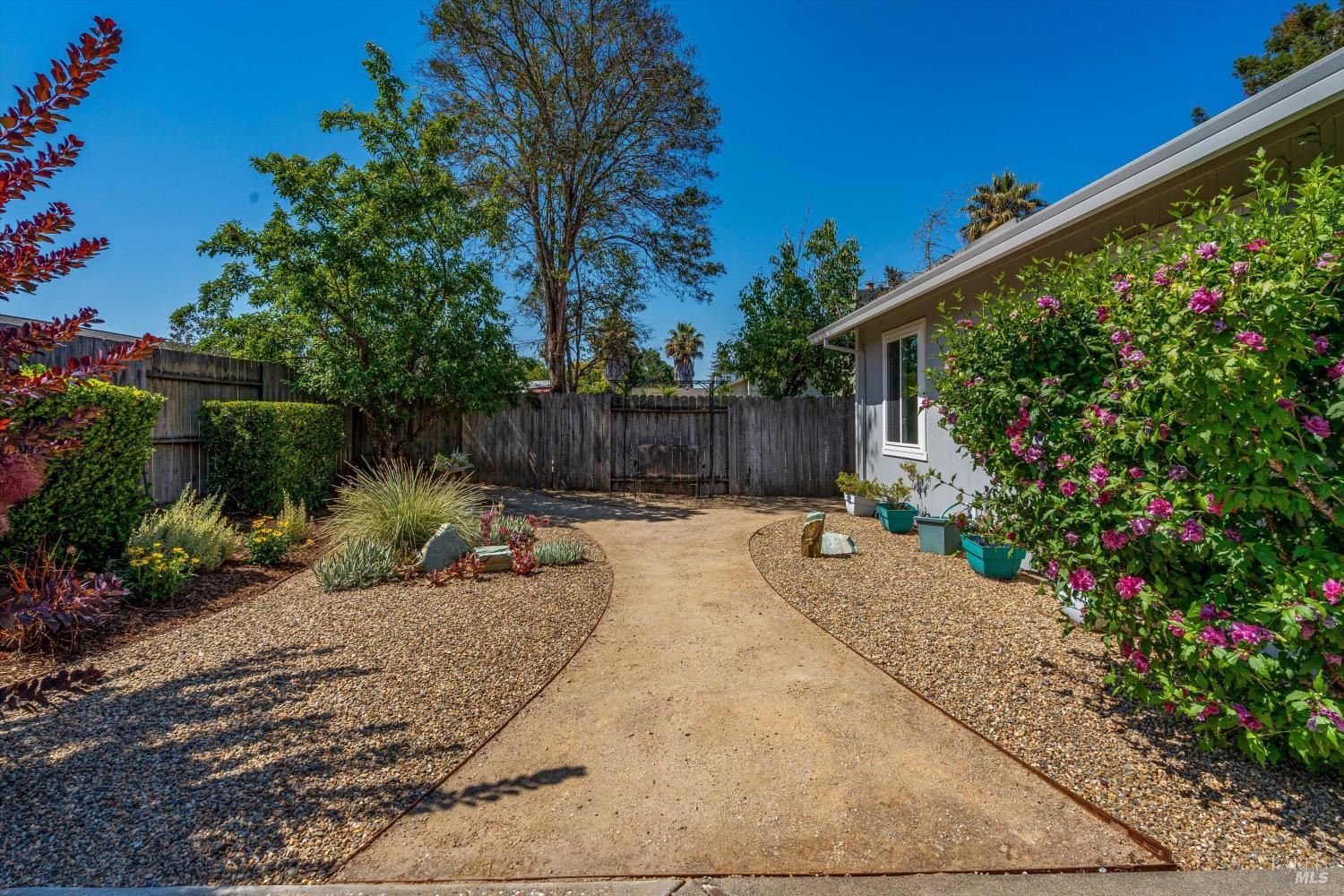Detail Gallery Image 35 of 40 For 985 Elizabeth Ave, Rohnert Park,  CA 94928 - 3 Beds | 2 Baths
