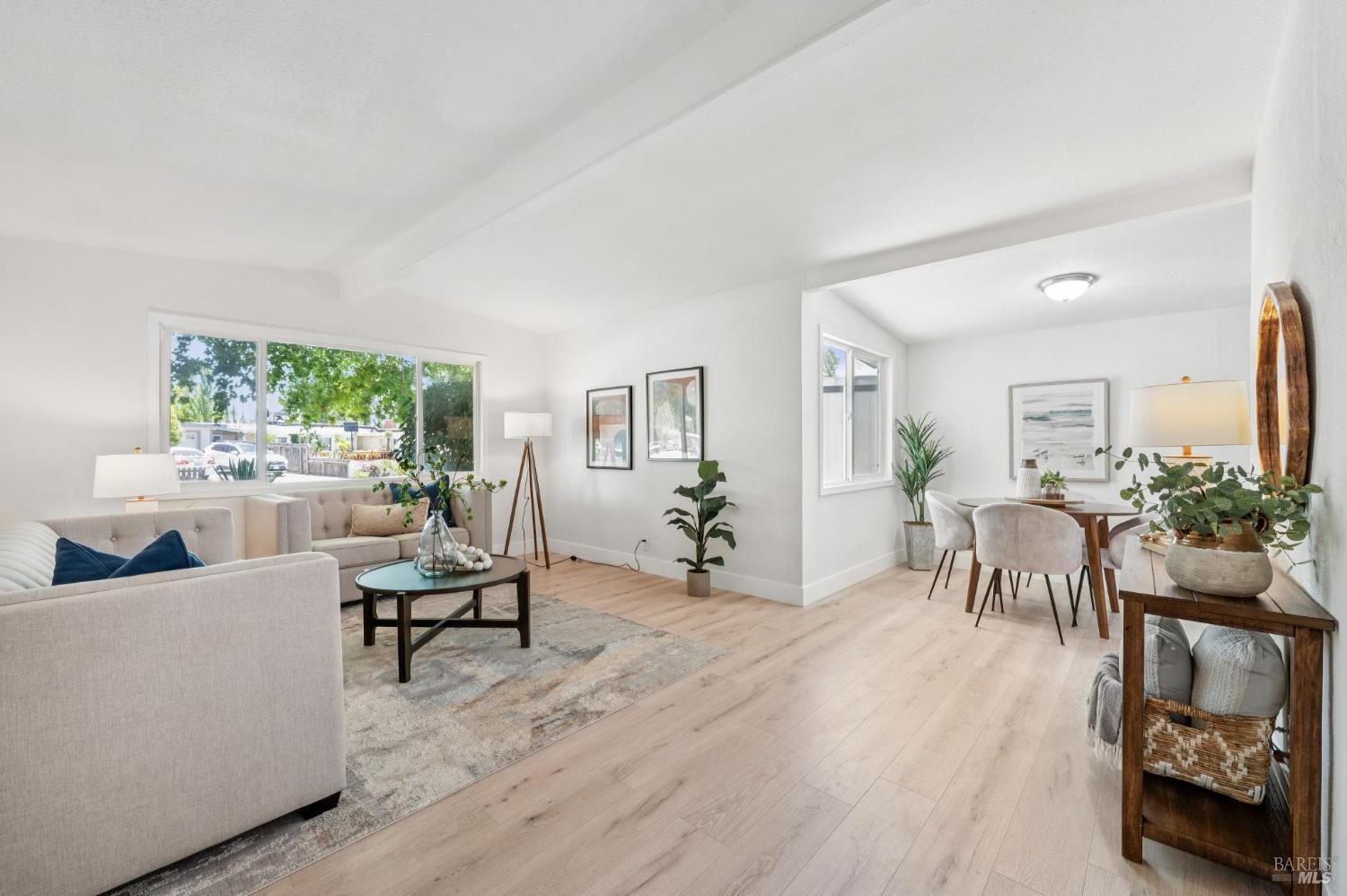 Detail Gallery Image 14 of 31 For 126 Los Altos Pl, American Canyon,  CA 94503 - 4 Beds | 3 Baths