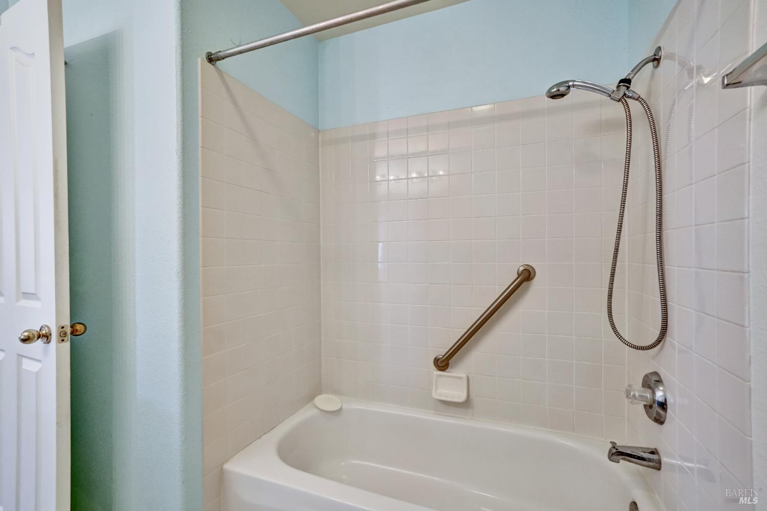 Detail Gallery Image 25 of 43 For 2139 Garnet Cir, Vallejo,  CA 94591 - 4 Beds | 2 Baths