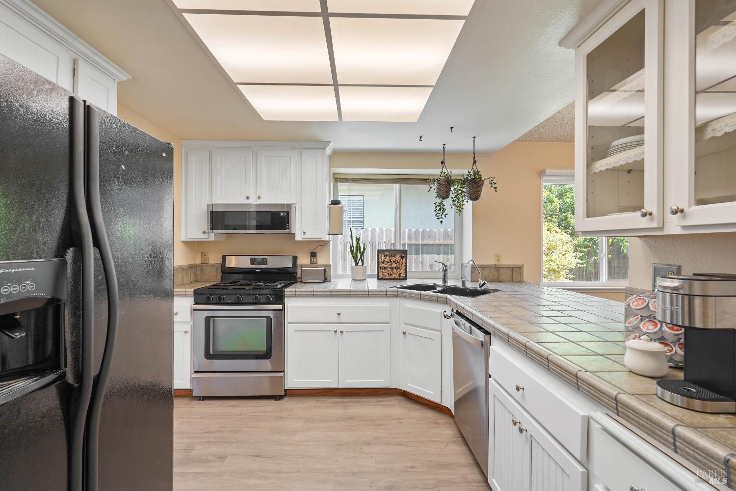 Detail Gallery Image 14 of 46 For 309 Saybrook Ave, Vacaville,  CA 95687 - 4 Beds | 2 Baths