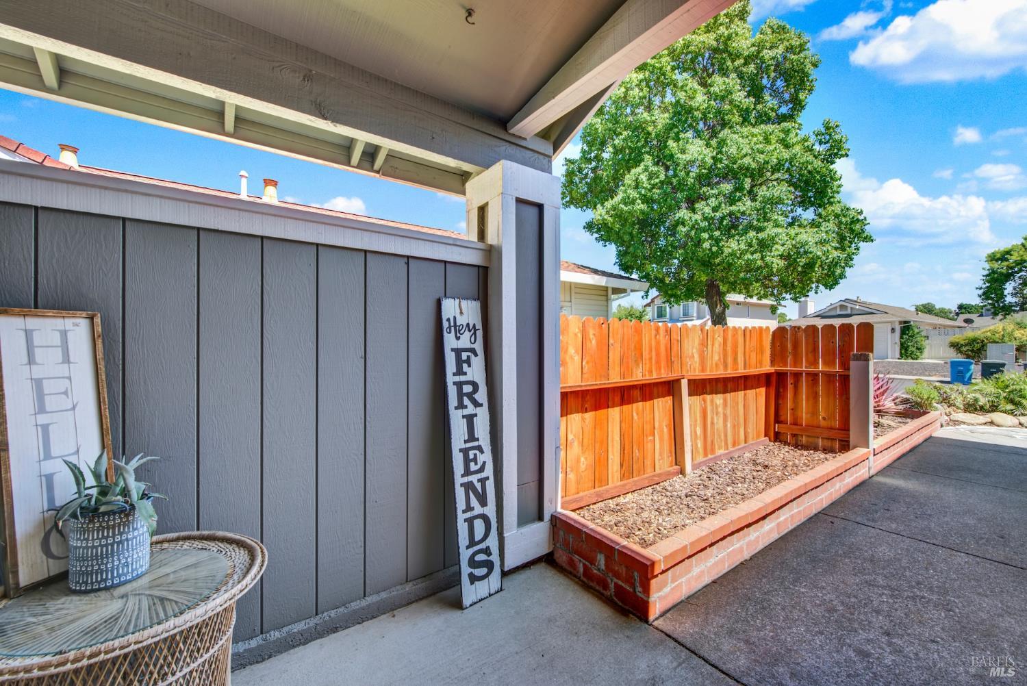 Detail Gallery Image 12 of 65 For 802 Morissette Way, Vacaville,  CA 95687 - 3 Beds | 2 Baths