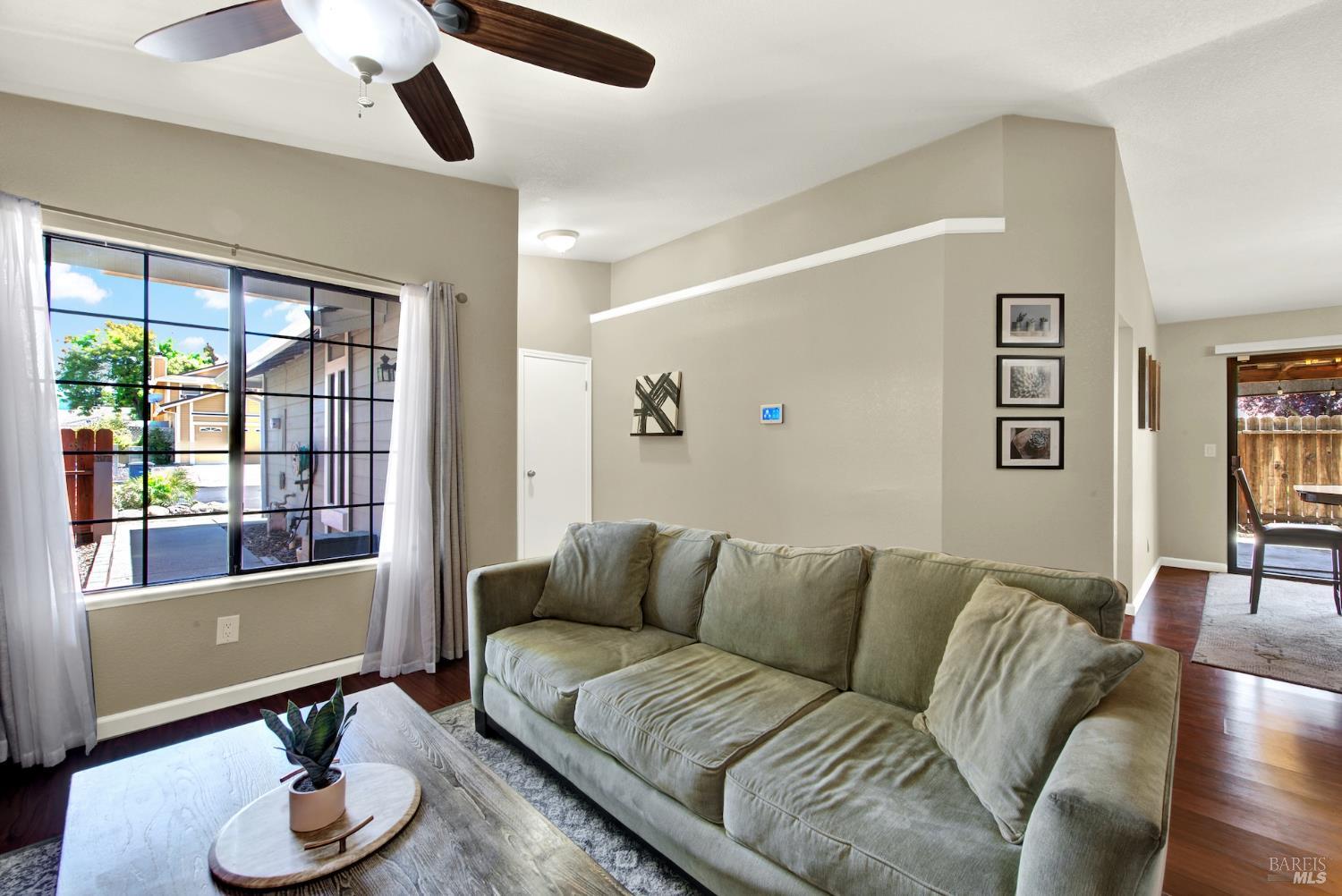 Detail Gallery Image 16 of 65 For 802 Morissette Way, Vacaville,  CA 95687 - 3 Beds | 2 Baths